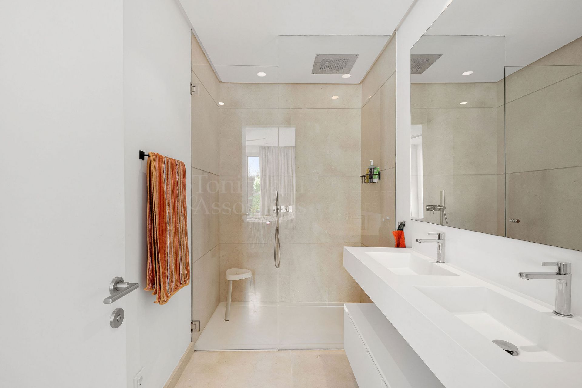 Duplex in Marbella Club Hills, Benahavis