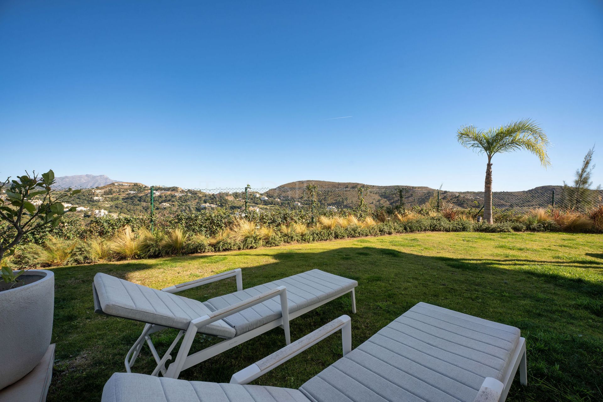 Duplex in Marbella Club Hills, Benahavis