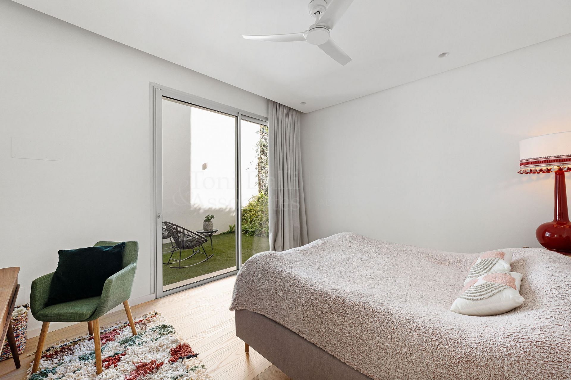 Duplex in Marbella Club Hills, Benahavis