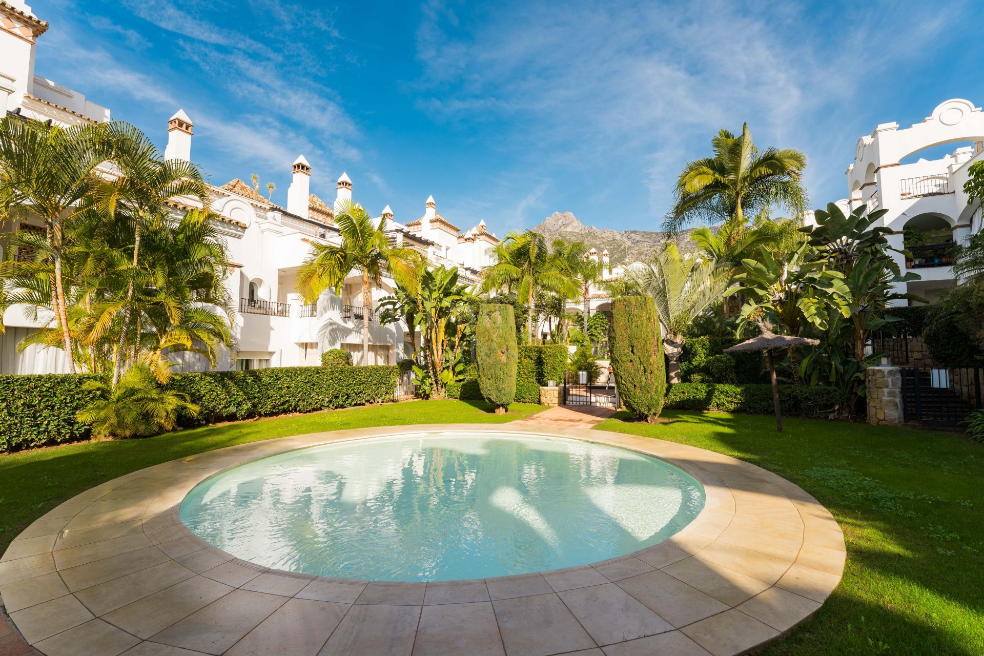 Apartment in Marbella Hill Club, Marbella
