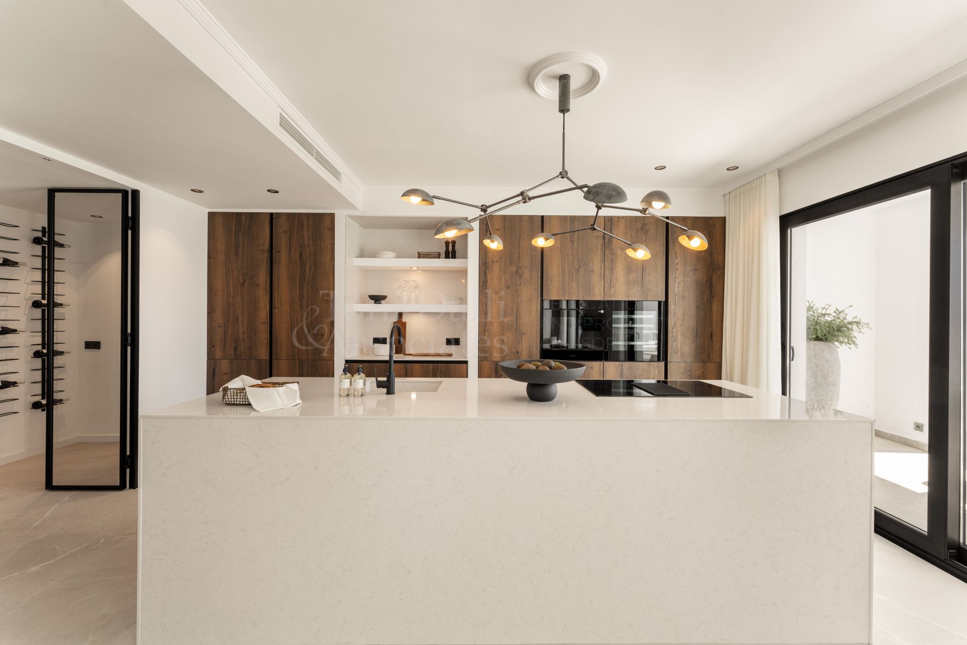 Duplex in Las Colinas de Marbella, Benahavis