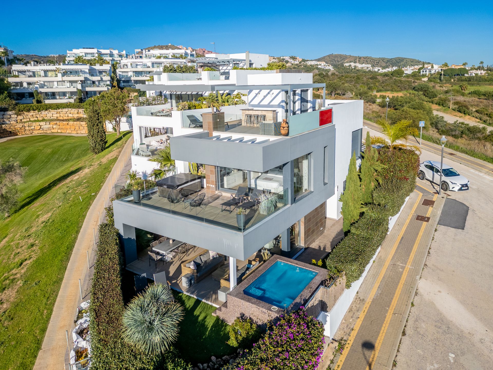 Villa in Cabopino, Marbella