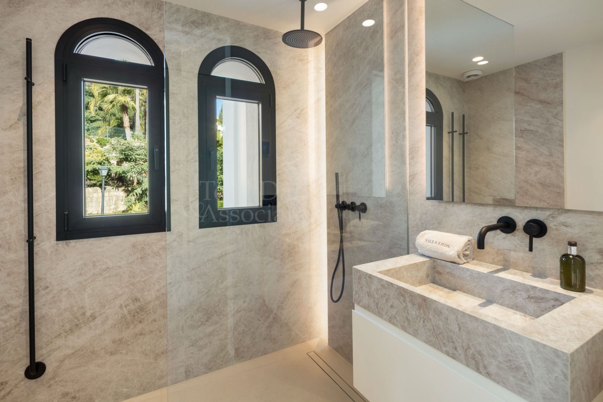 Villa in Los Arqueros, Benahavis