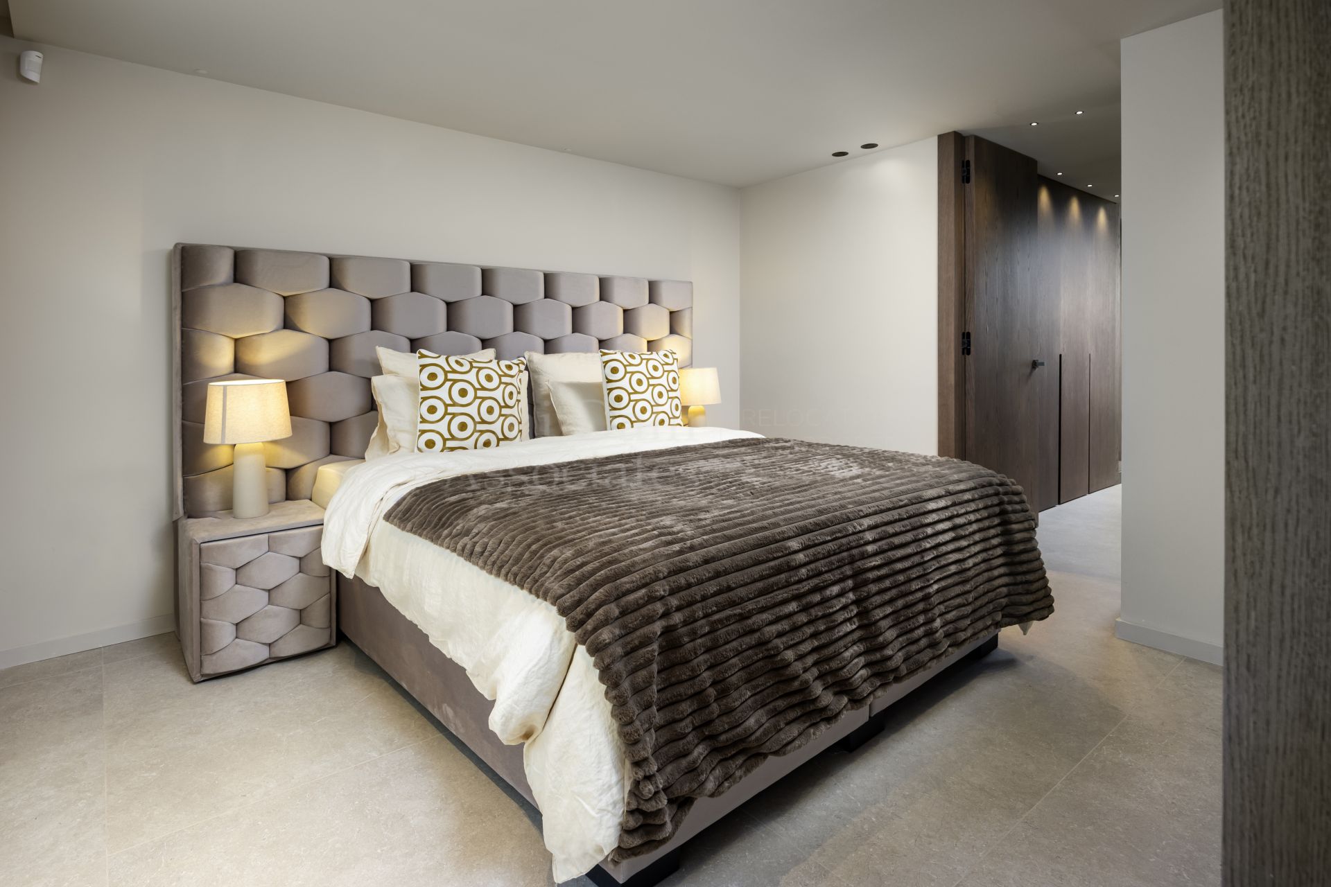 Villa in Haza del Conde, Marbella