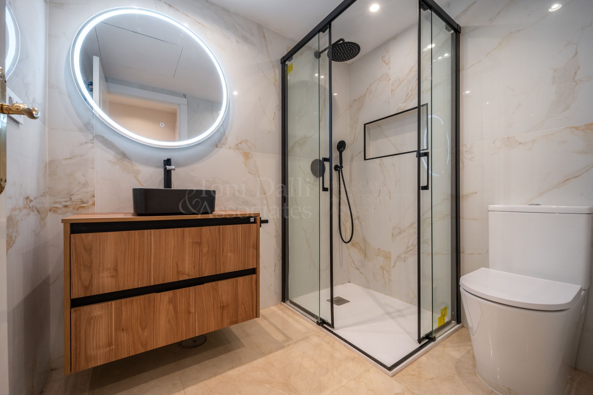 Ground Floor Apartment in Los Arqueros, Benahavis