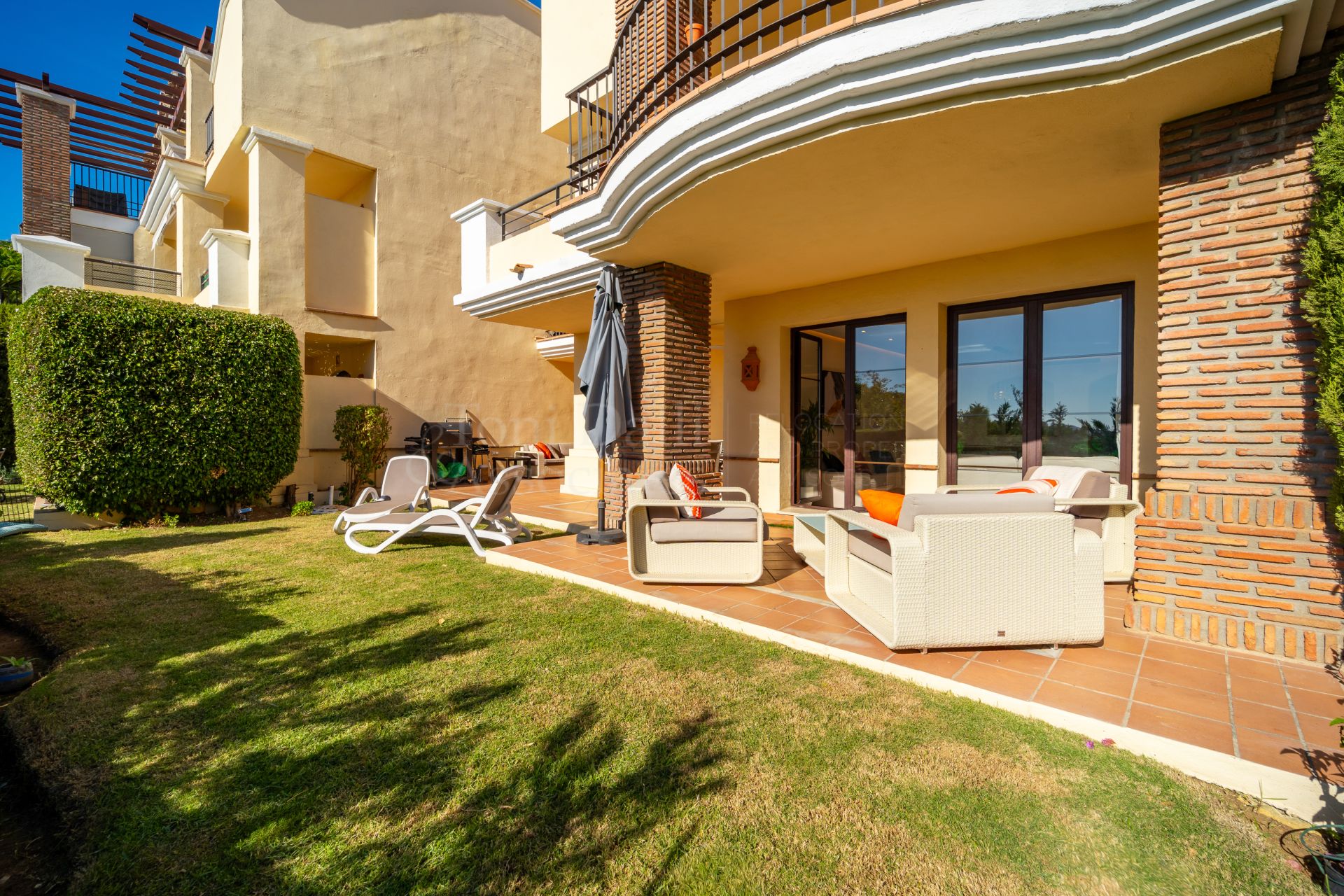 Ground Floor Apartment in Los Arqueros, Benahavis