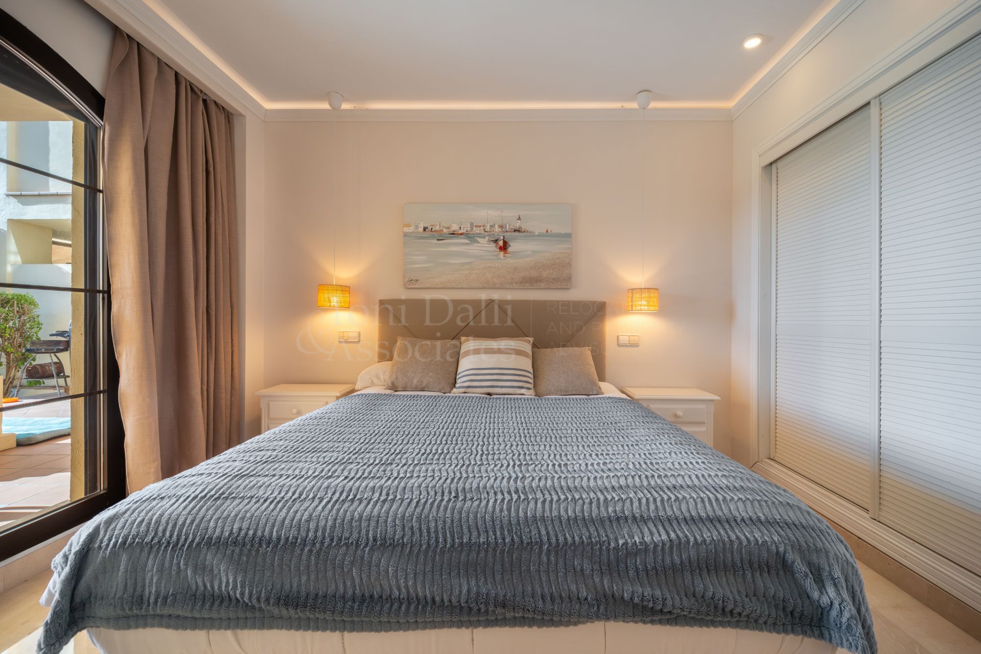 Ground Floor Apartment in Los Arqueros, Benahavis