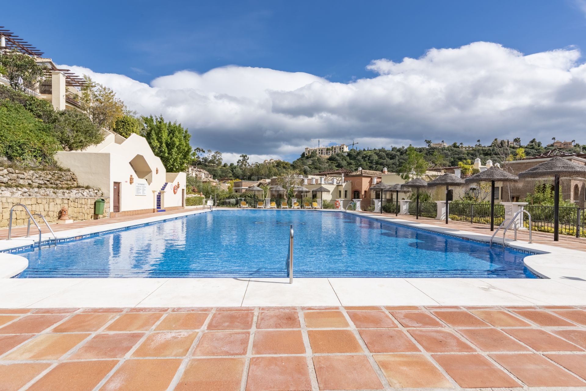 Ground Floor Apartment in Los Arqueros, Benahavis