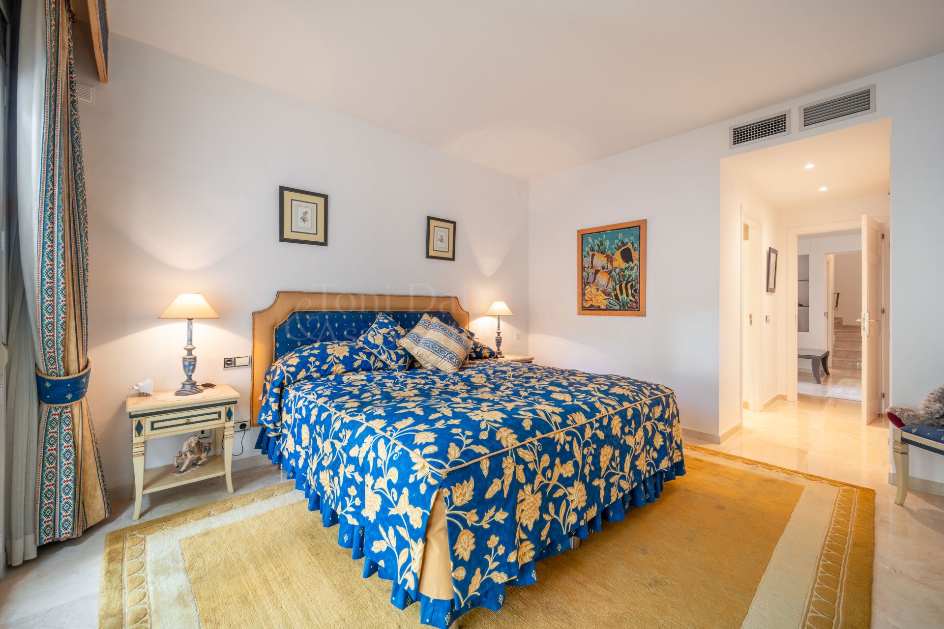 Villa in Hacienda las Chapas, Marbella