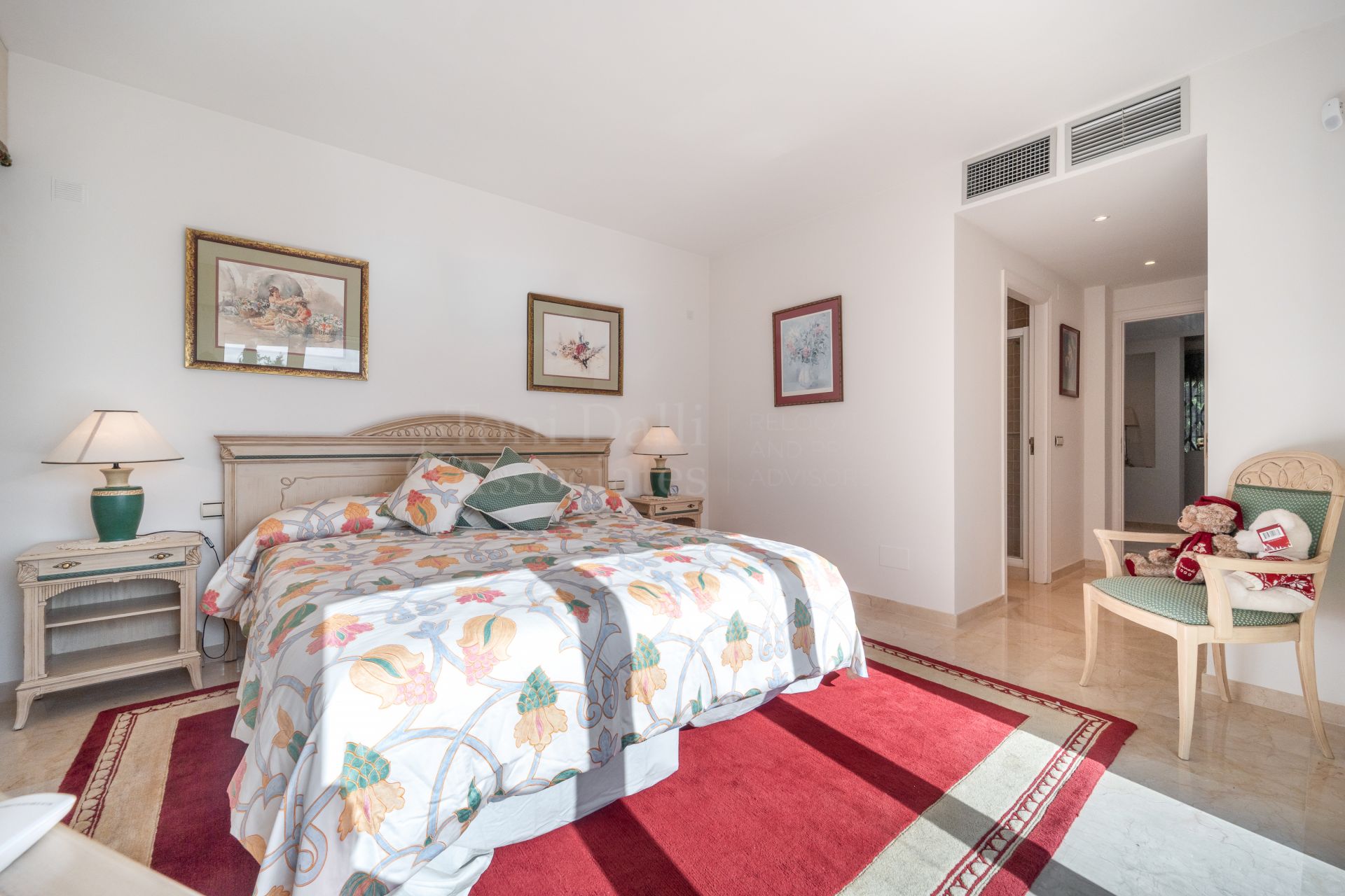 Villa in Hacienda las Chapas, Marbella