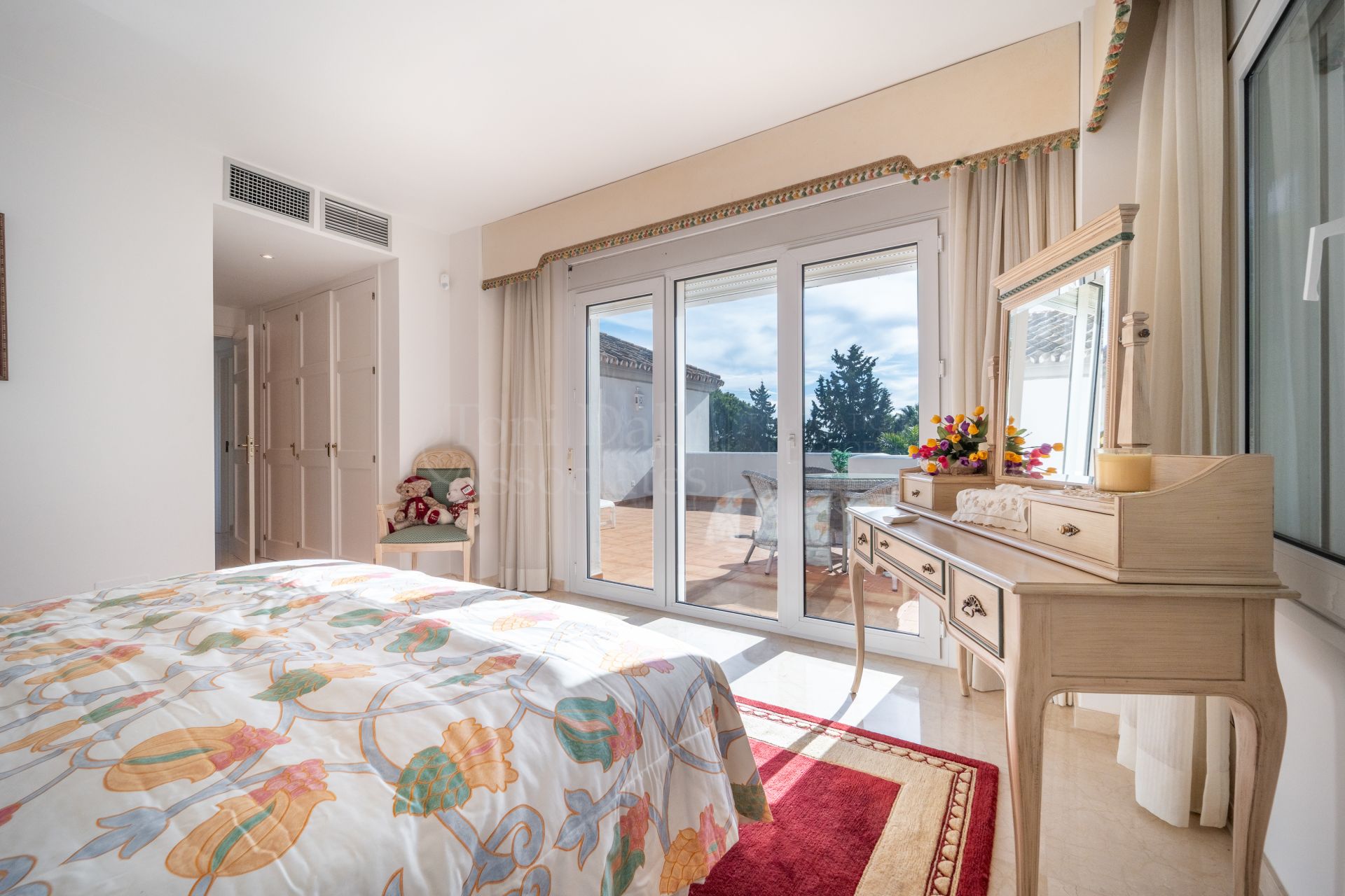 Villa in Hacienda las Chapas, Marbella