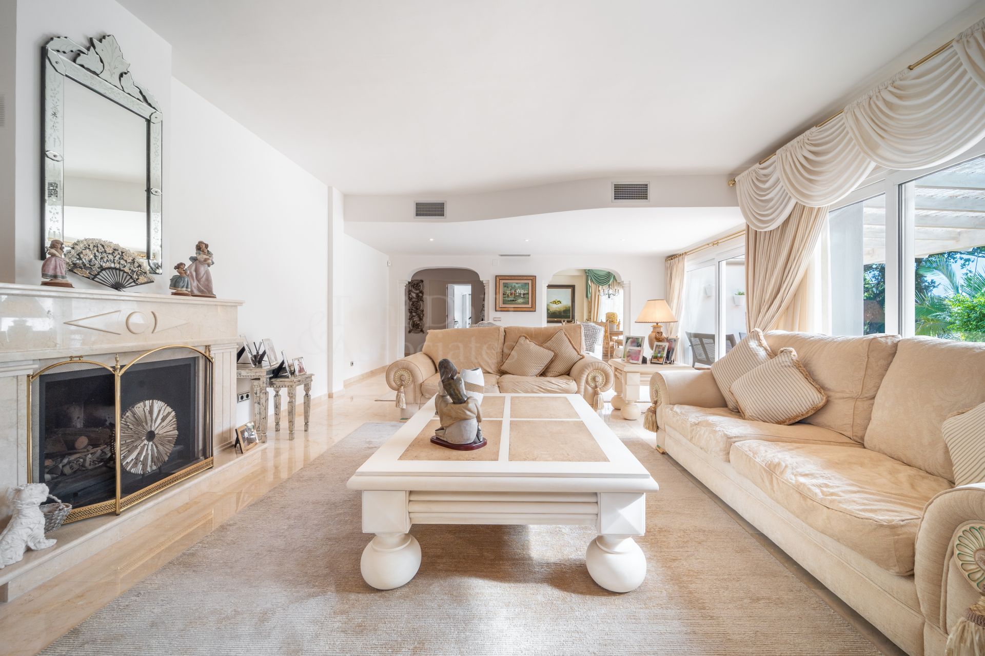 Villa in Hacienda las Chapas, Marbella