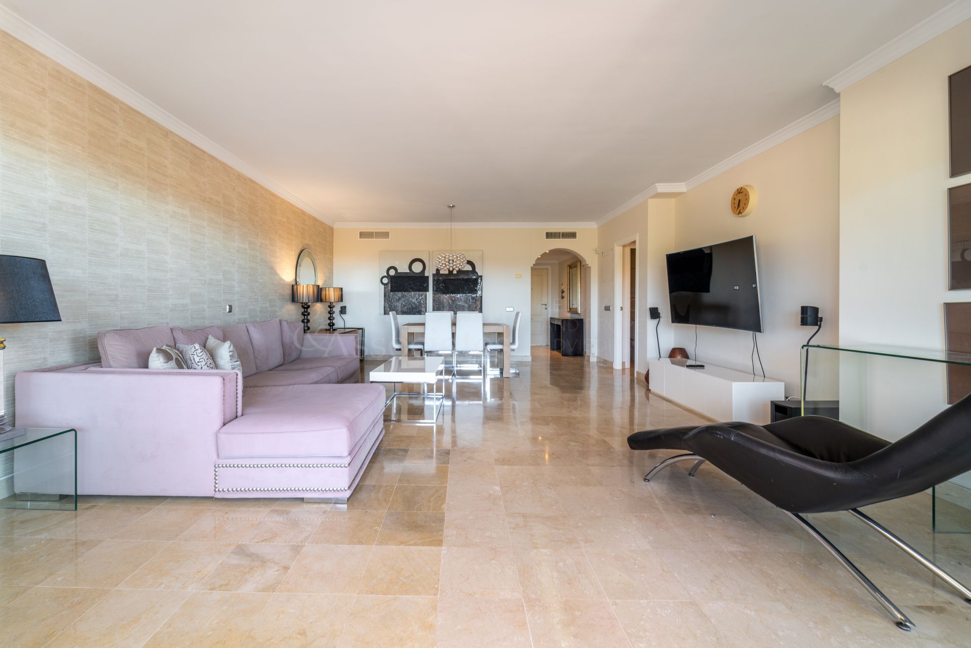 Apartment in Marques de Atalaya, Estepona