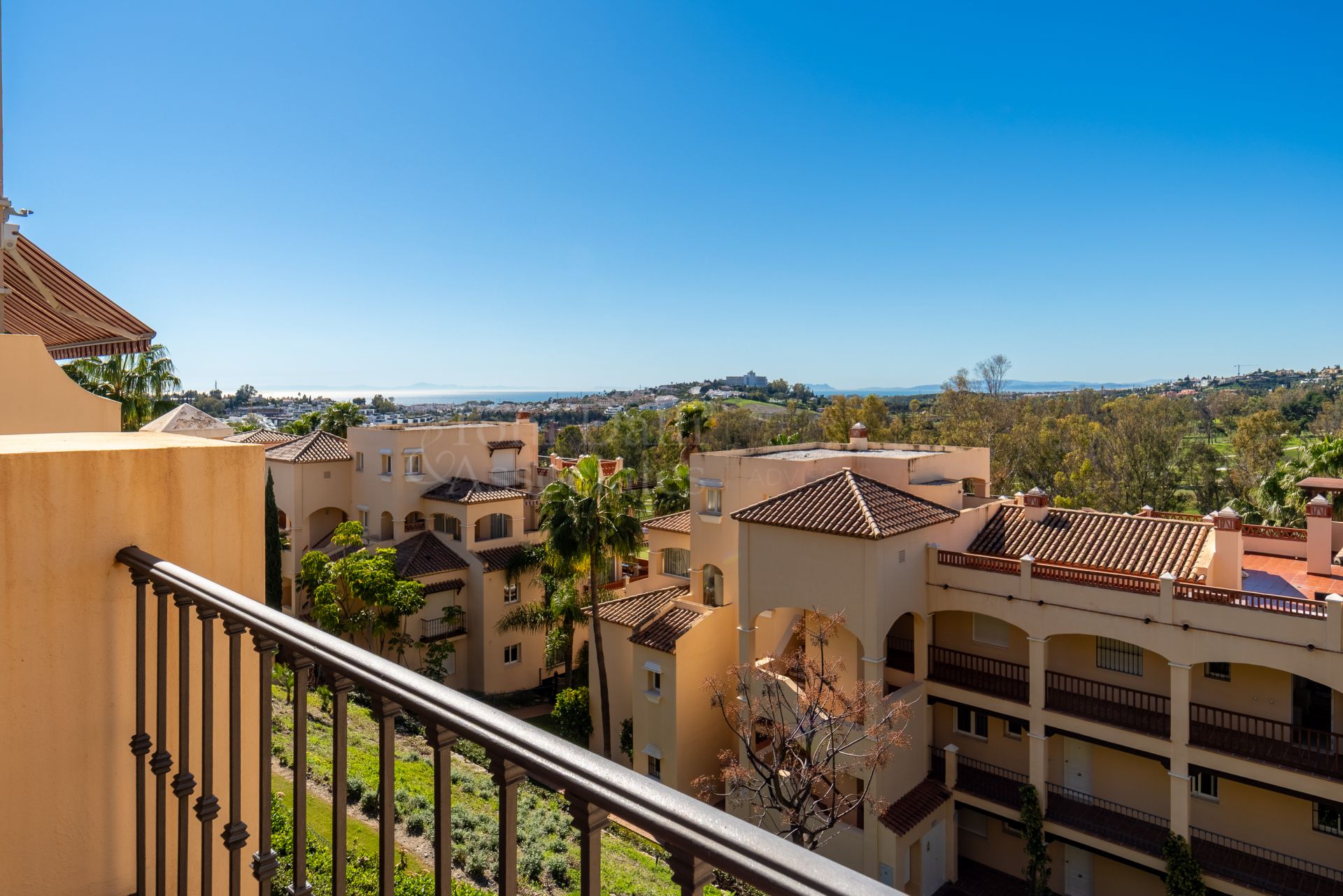 Apartment in Marques de Atalaya, Estepona