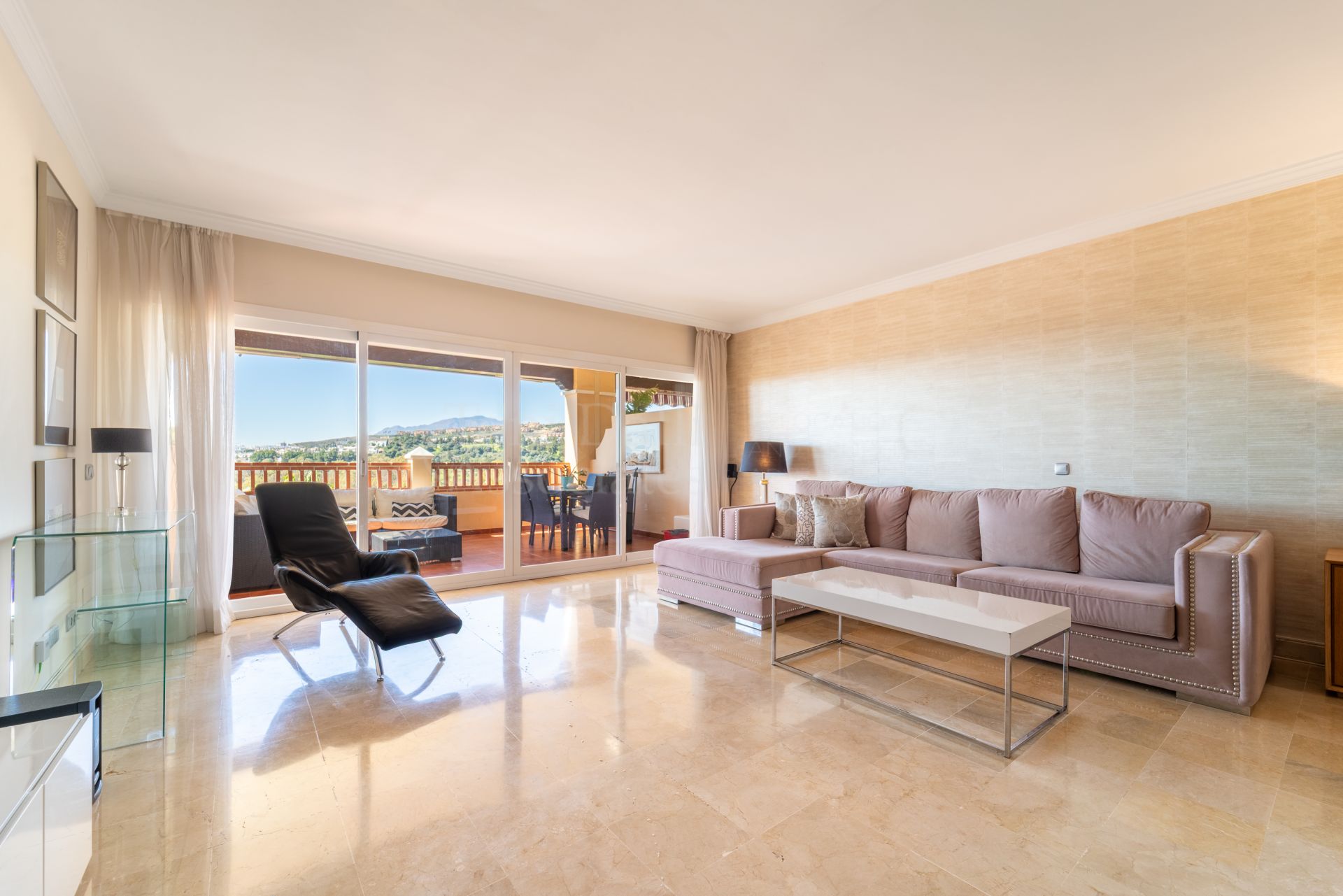 Apartment in Marques de Atalaya, Estepona