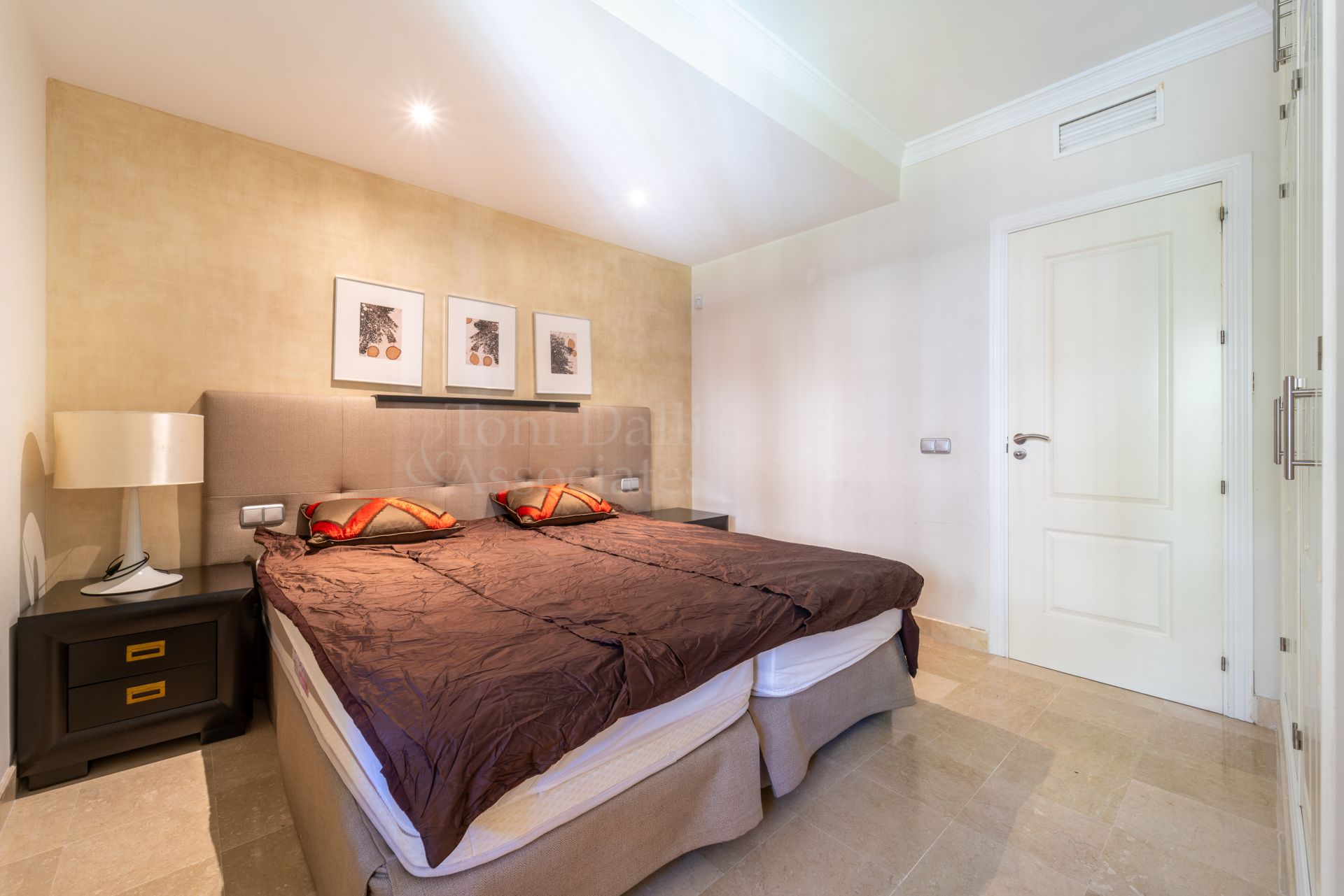 Apartment in Marques de Atalaya, Estepona