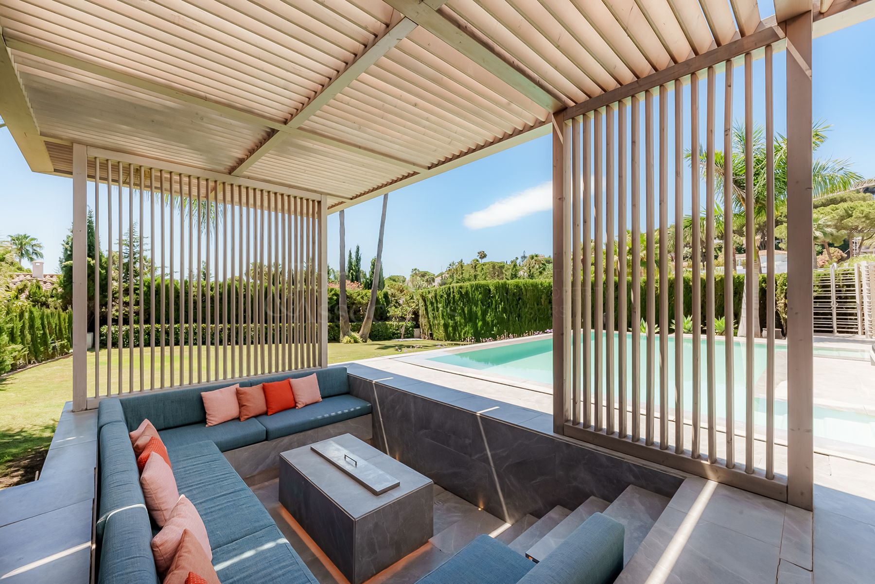 Villa in Las Brisas, Marbella