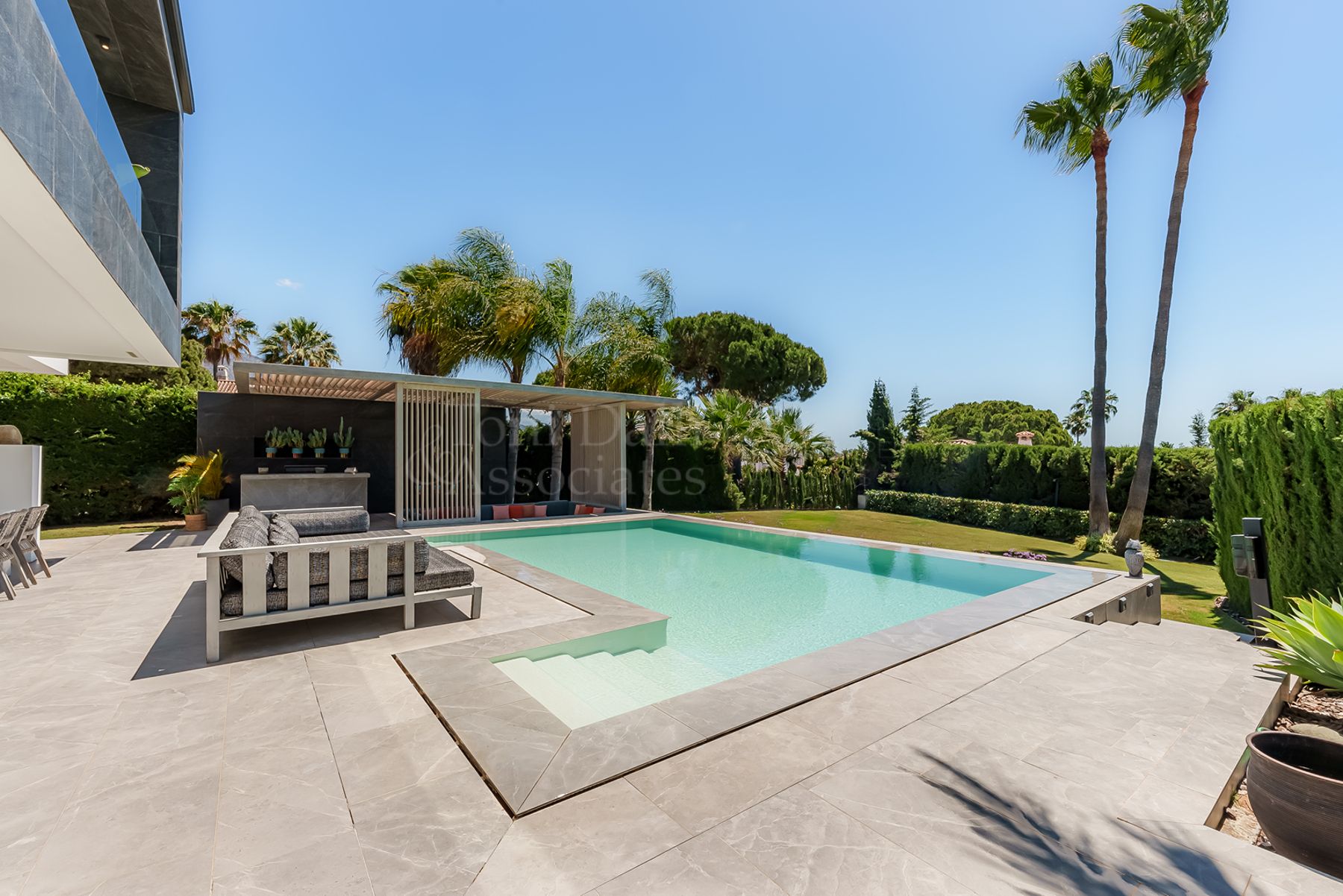 Villa in Las Brisas, Marbella