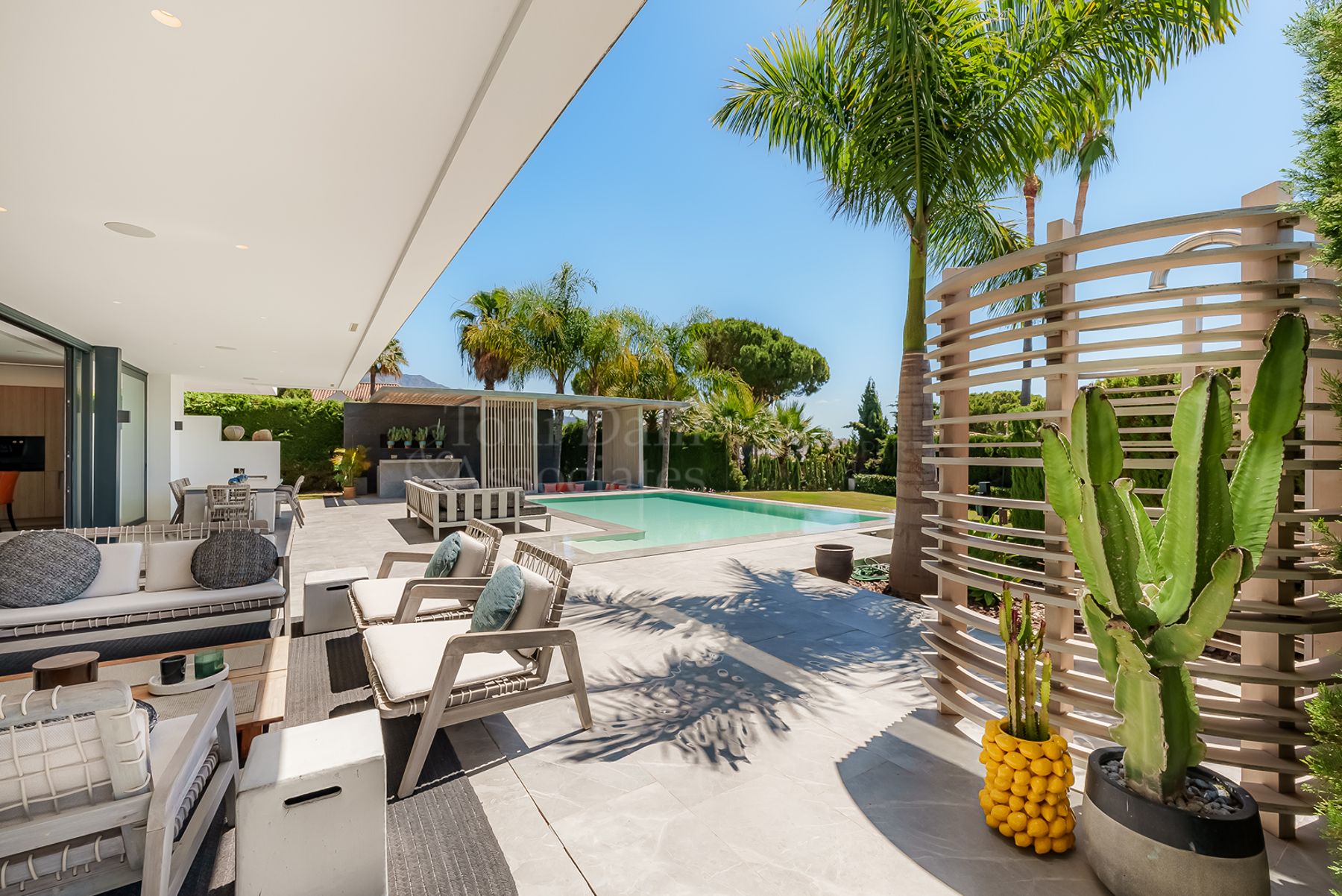 Villa in Las Brisas, Marbella