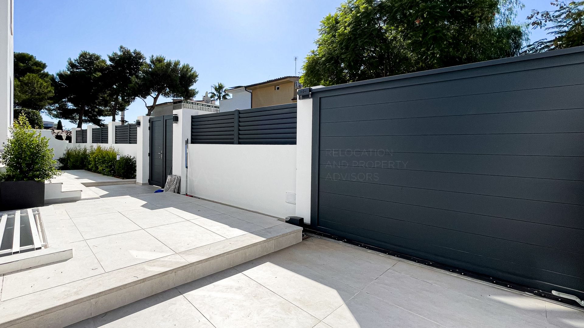 Villa in Altos del Rodeo, Marbella