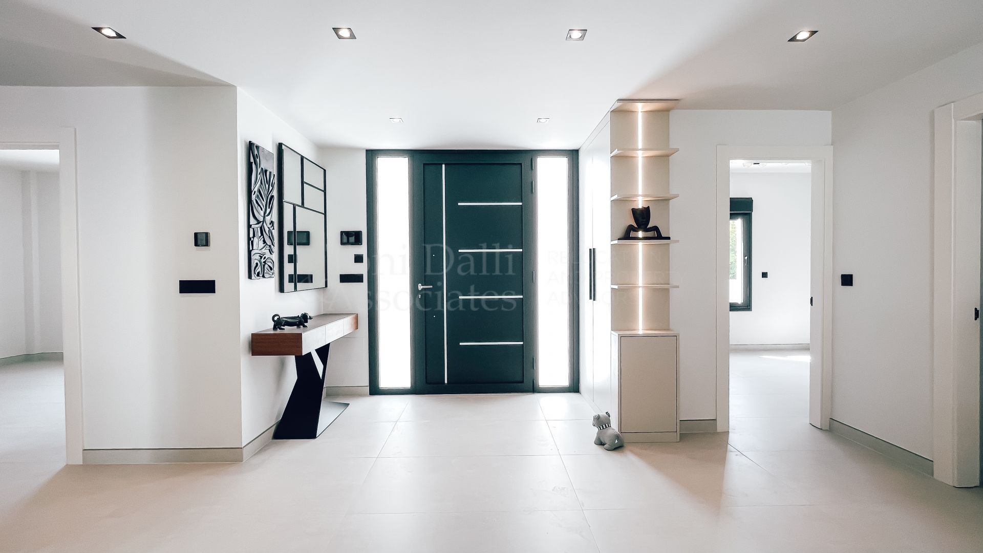 Villa in Altos del Rodeo, Marbella