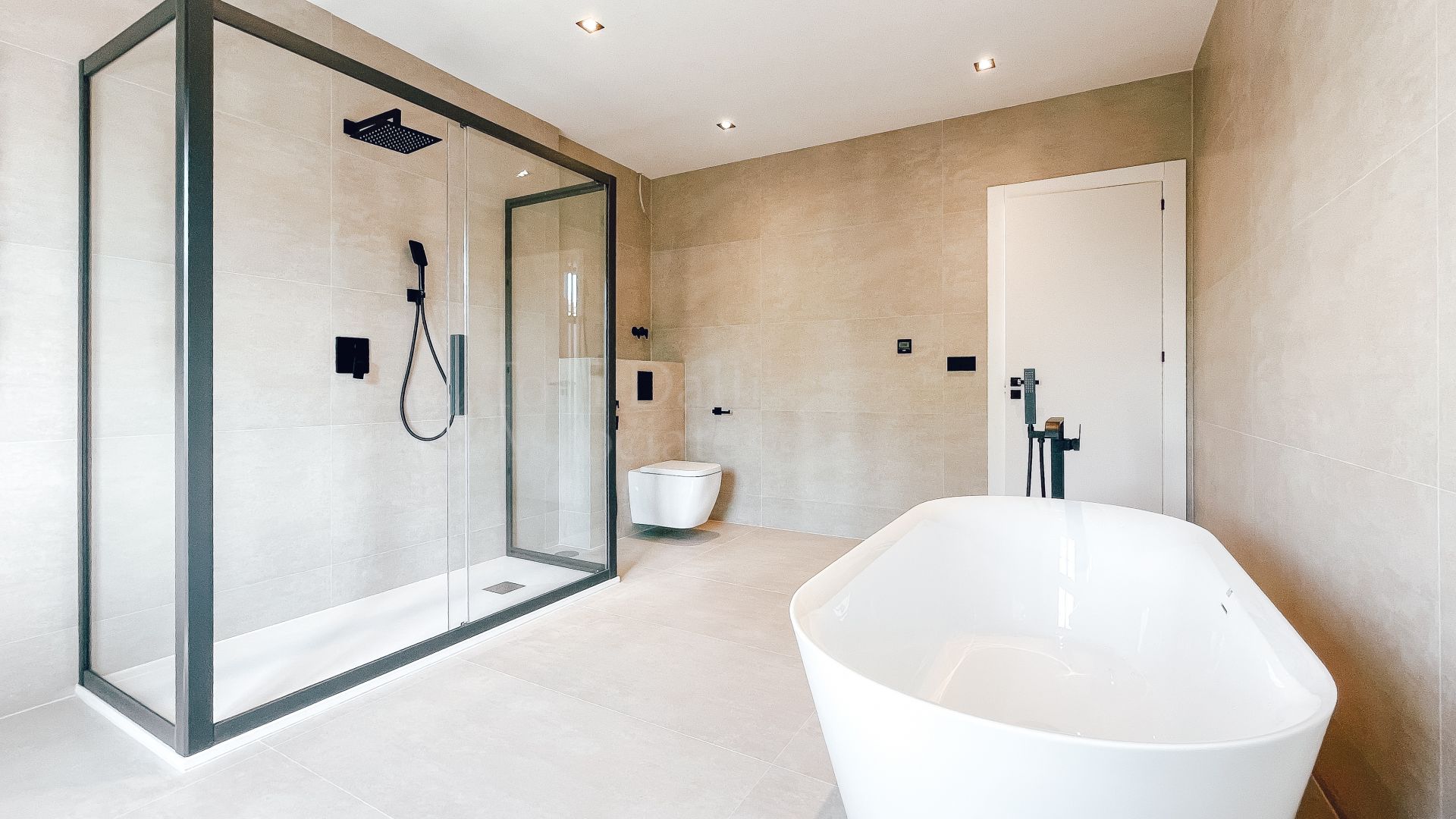 Villa in Altos del Rodeo, Marbella