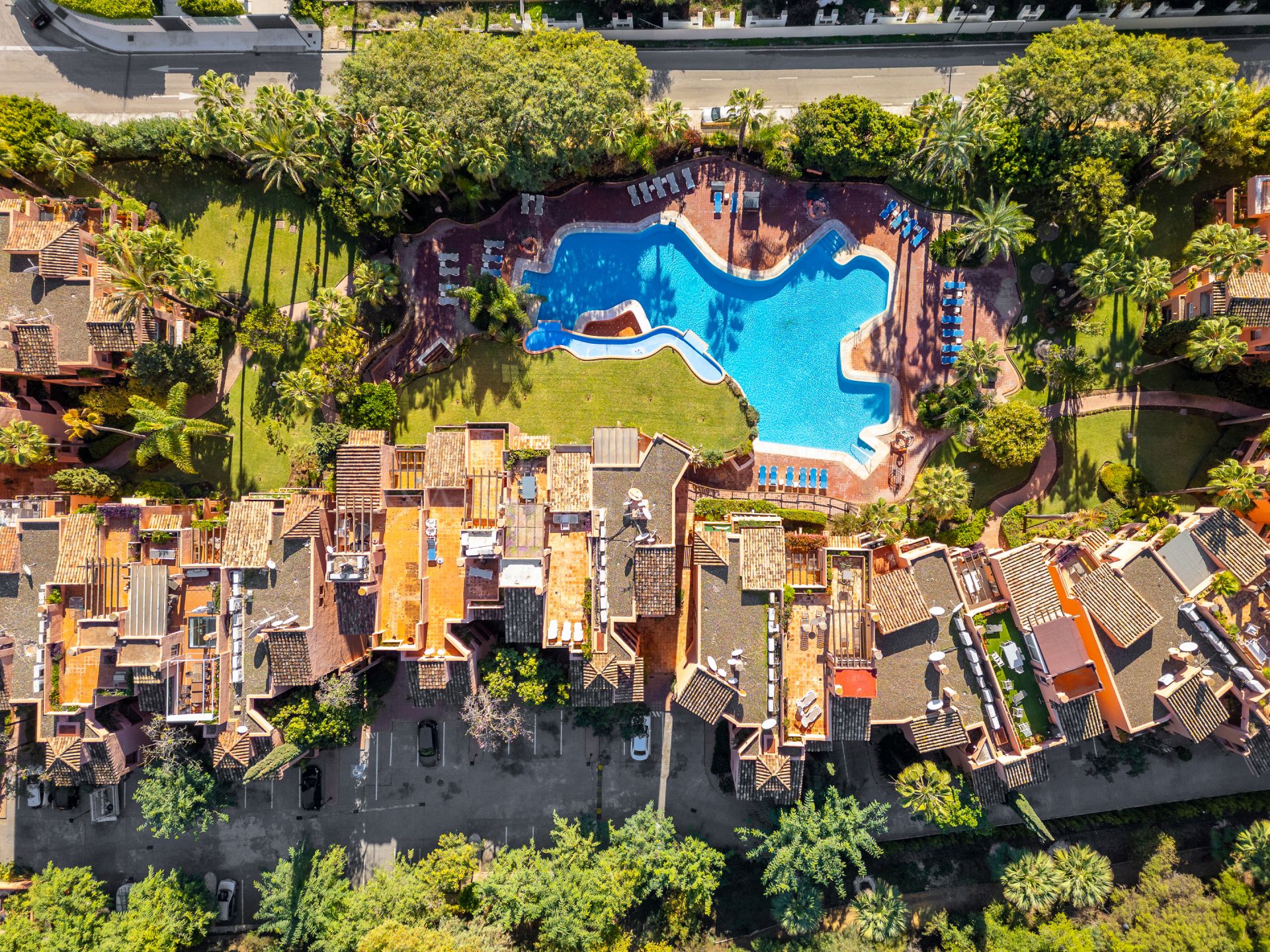 Ground Floor Apartment in Oasis de Marbella, Marbella