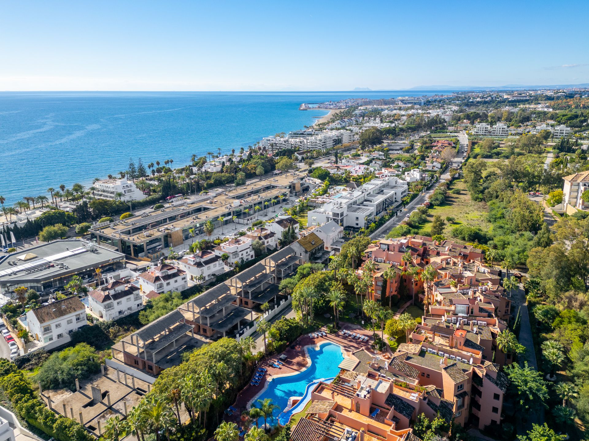 Ground Floor Apartment in Oasis de Marbella, Marbella