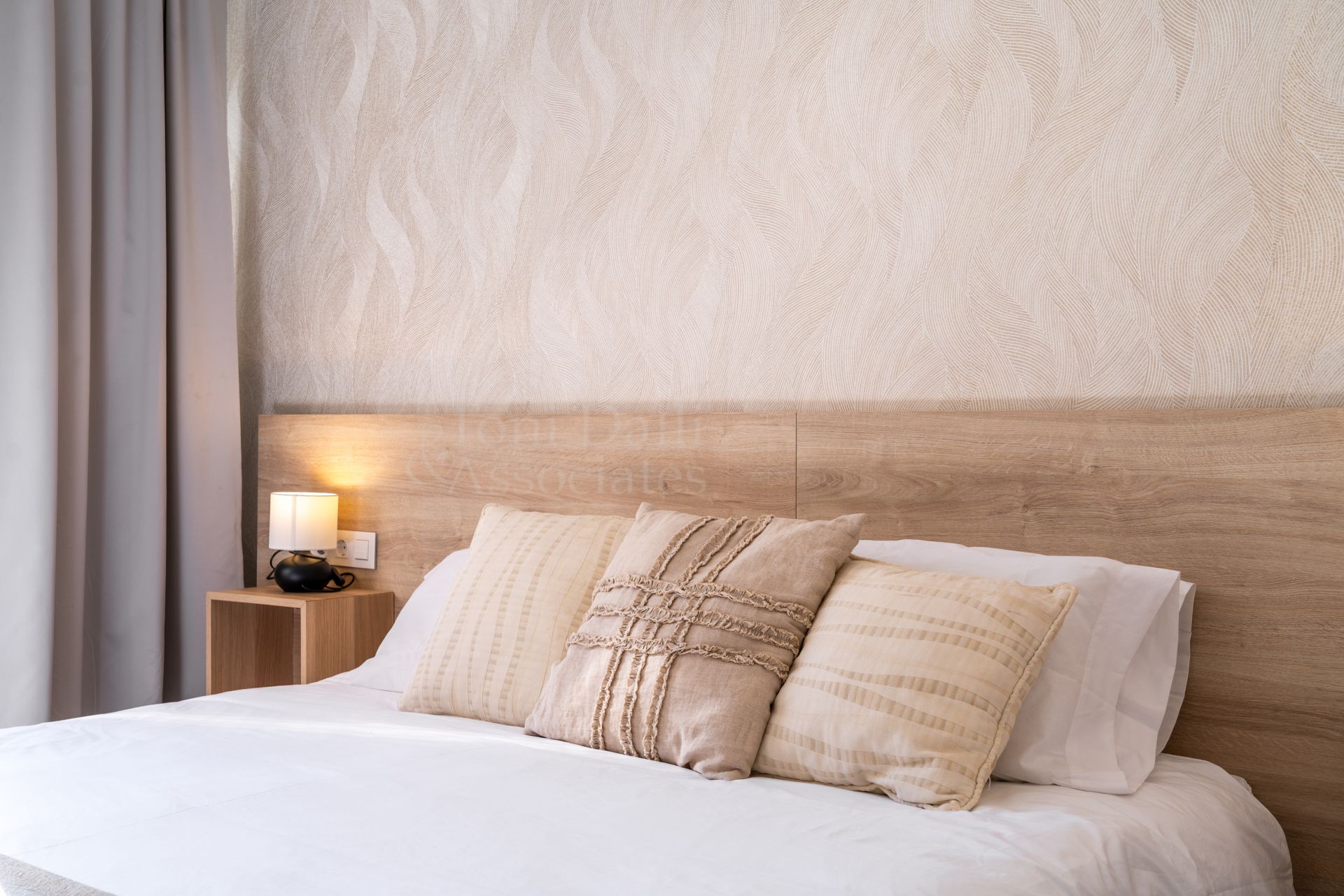 Ground Floor Apartment in Oasis de Marbella, Marbella