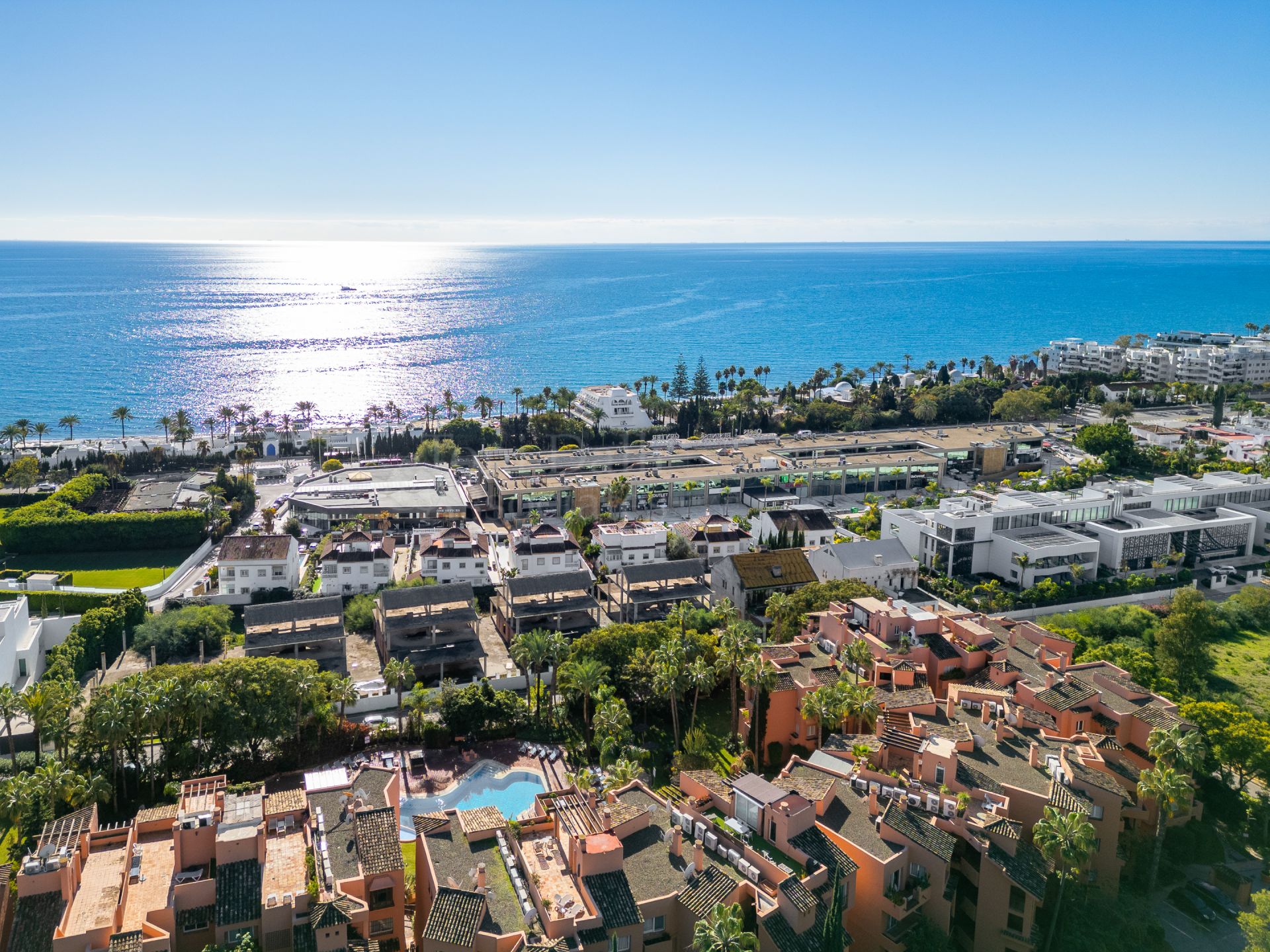 Ground Floor Apartment in Oasis de Marbella, Marbella