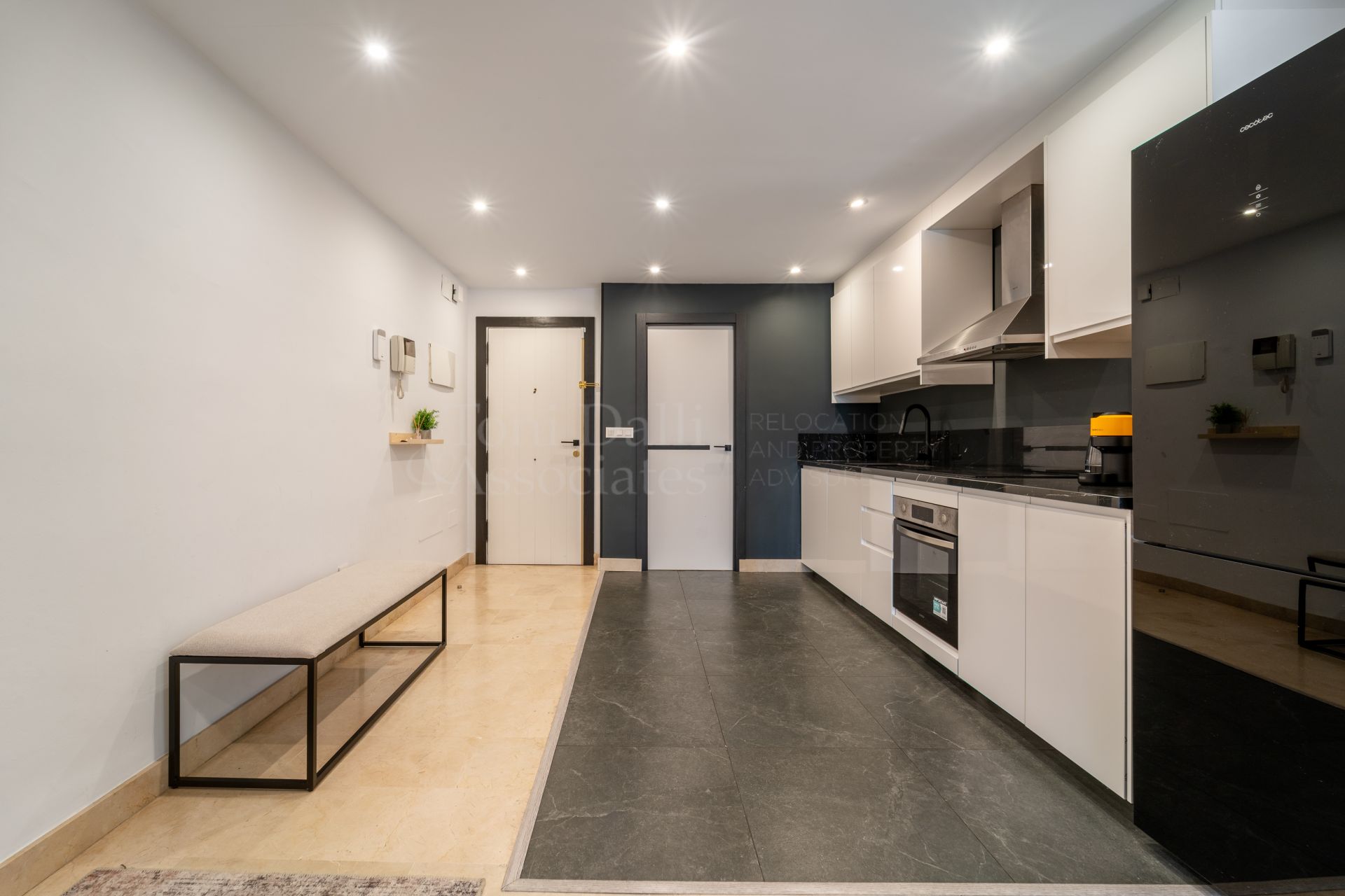 Ground Floor Apartment in Oasis de Marbella, Marbella