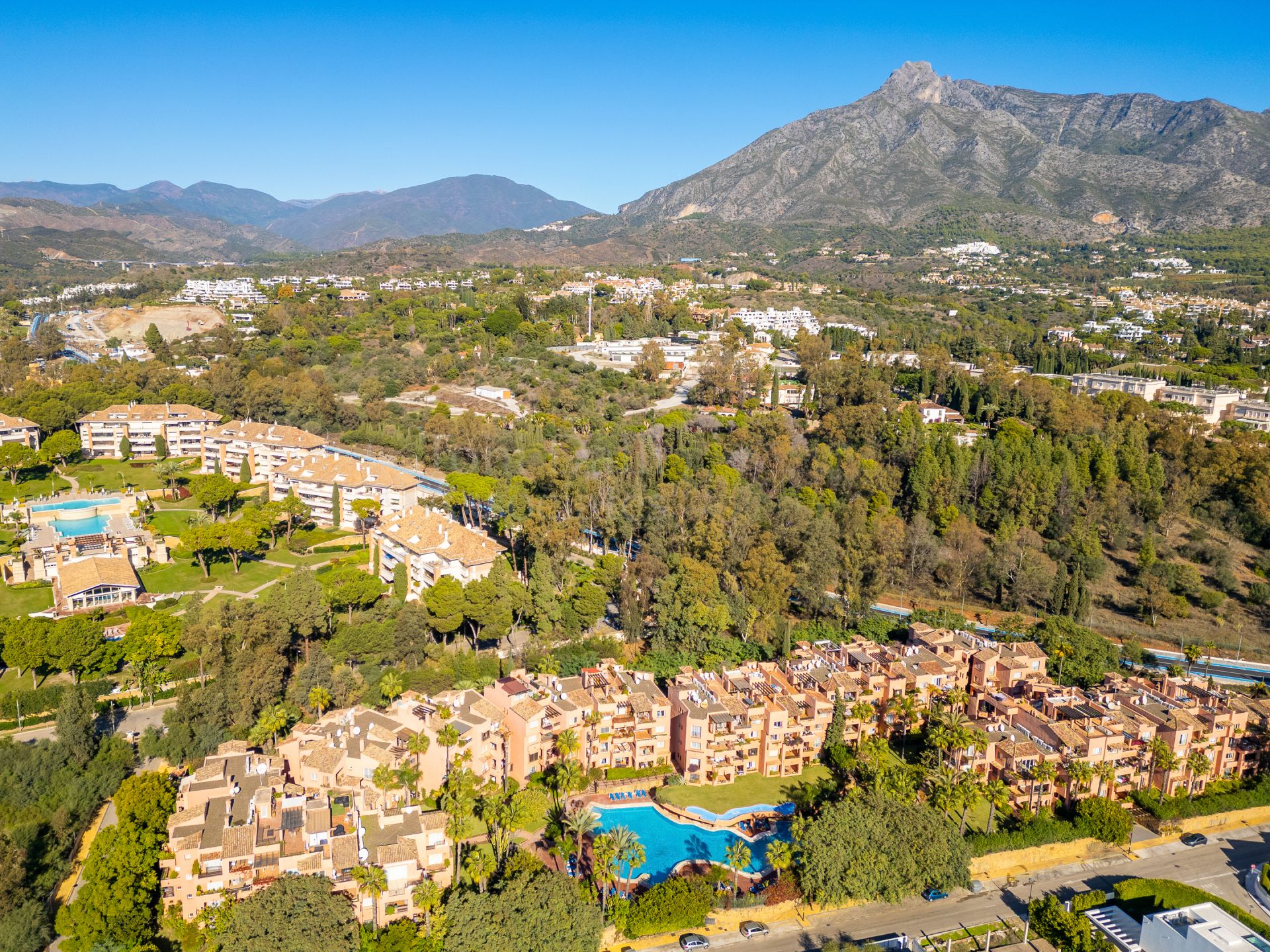 Ground Floor Apartment in Oasis de Marbella, Marbella
