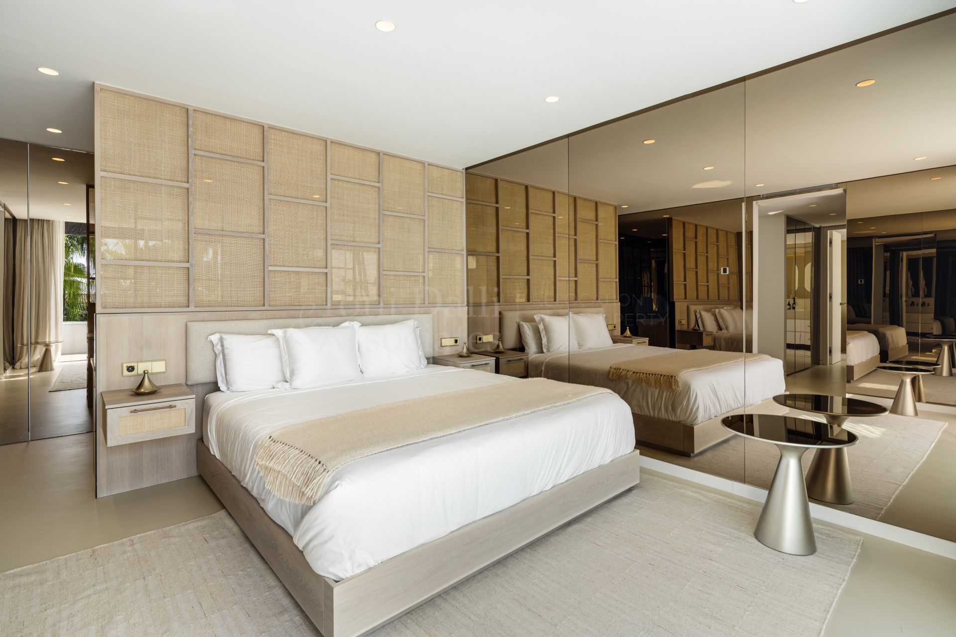 Duplex Penthouse in Marina Puente Romano, Marbella