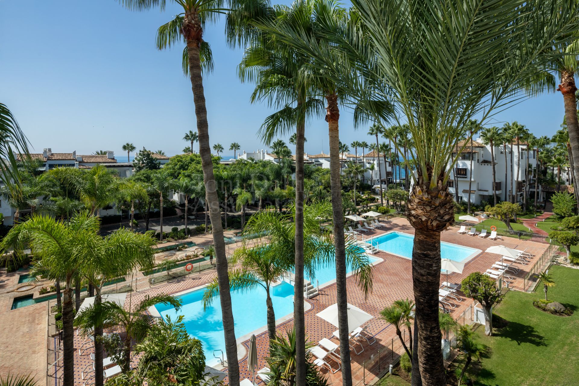 Duplex Penthouse in Marina Puente Romano, Marbella