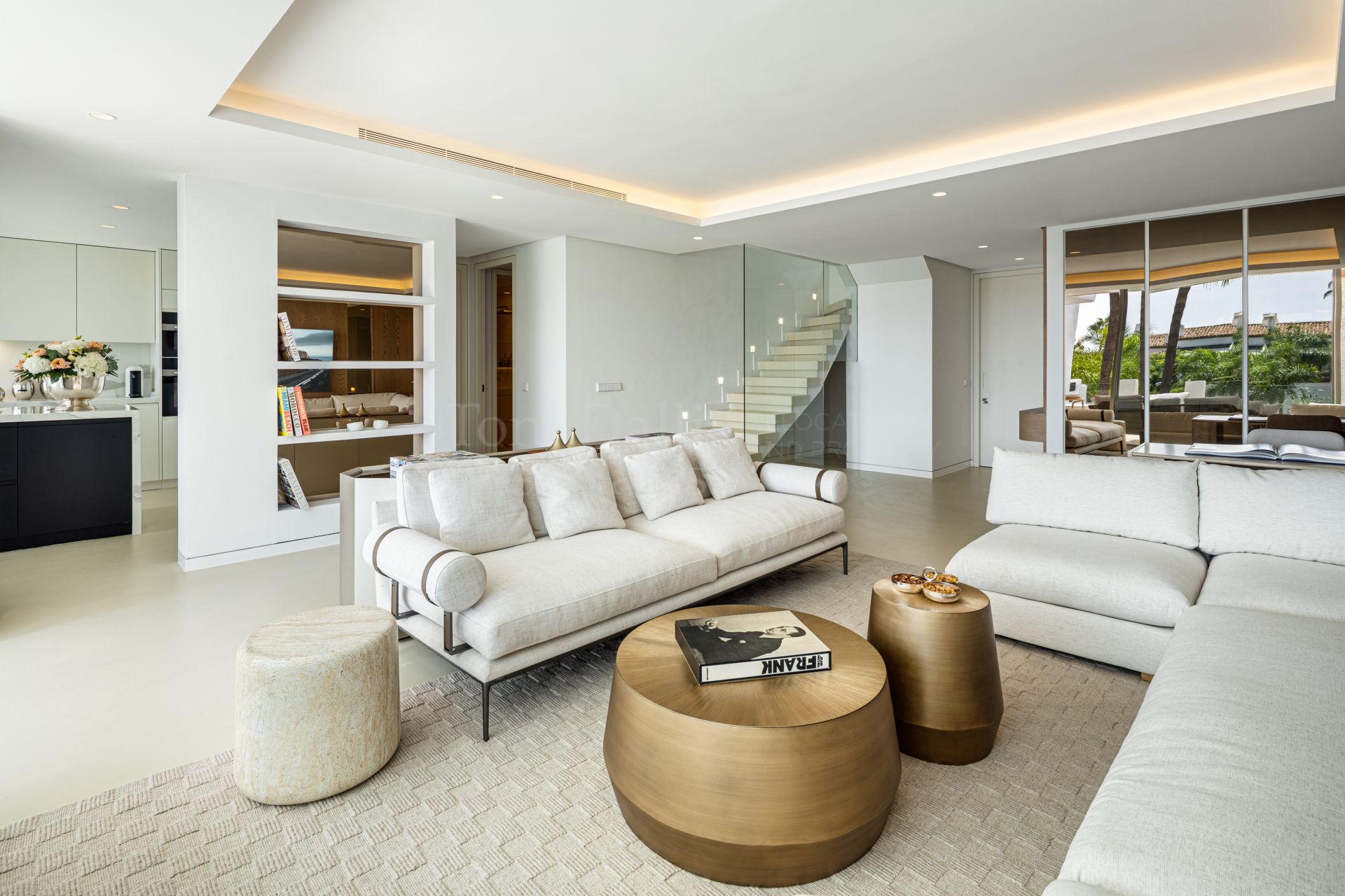 Duplex Penthouse in Marina Puente Romano, Marbella