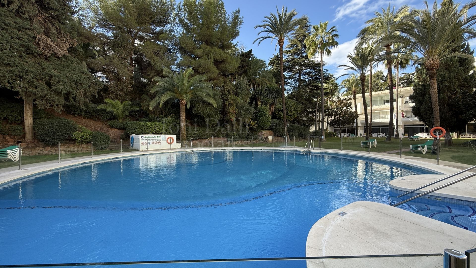 Penthouse in Jardines del Mar, Marbella