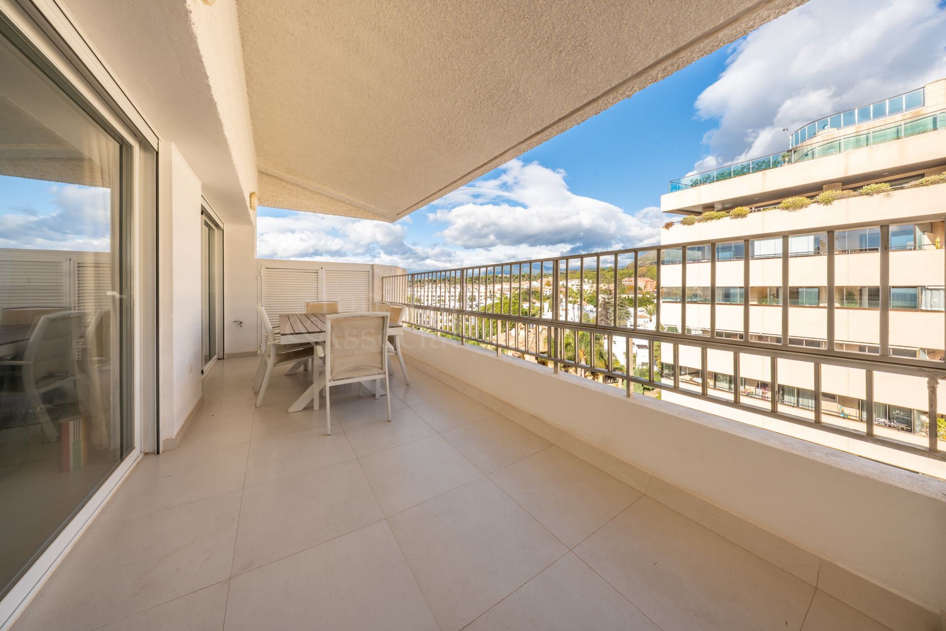 Penthouse in Jardines del Mar, Marbella