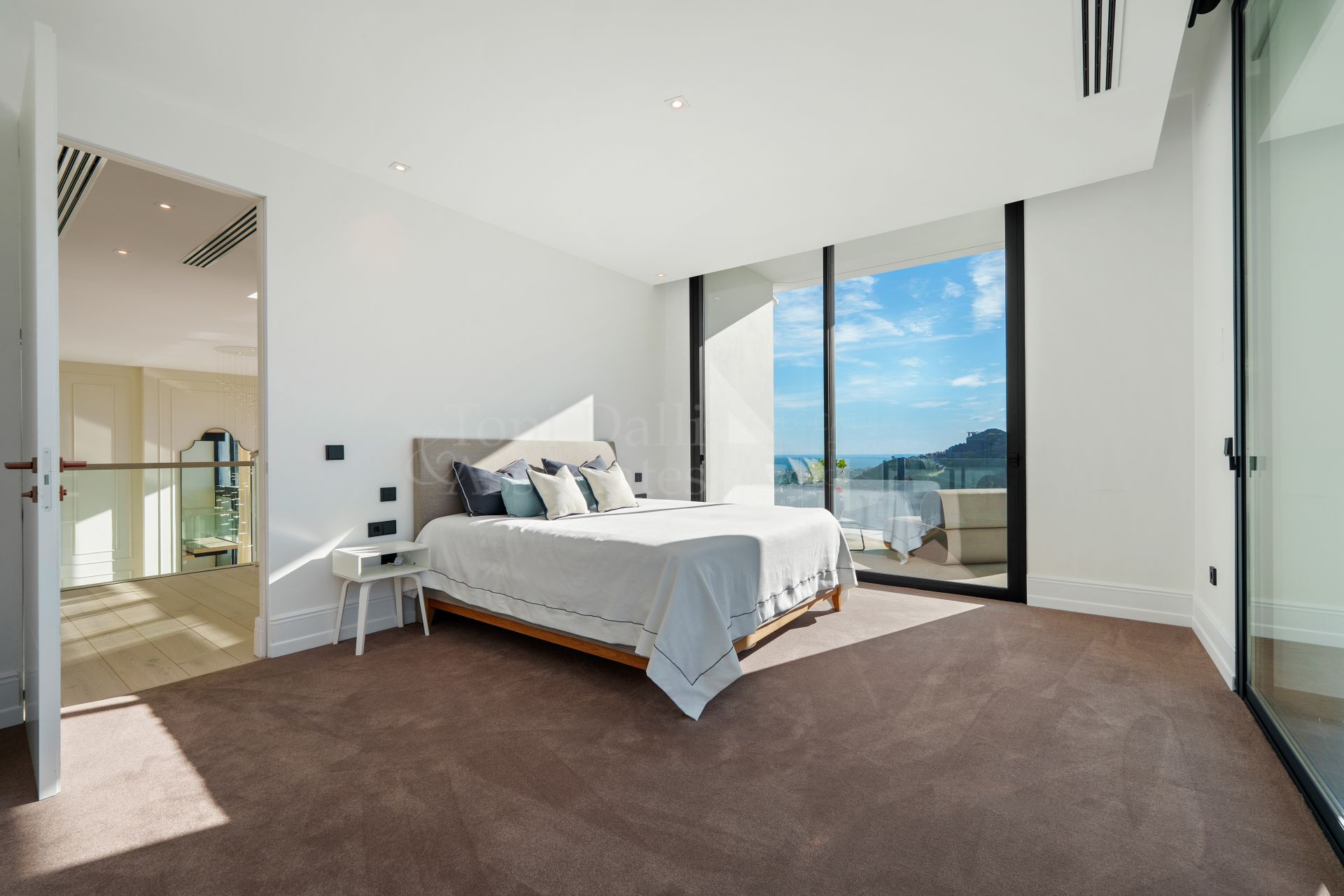 Villa in El Madroñal, Benahavis