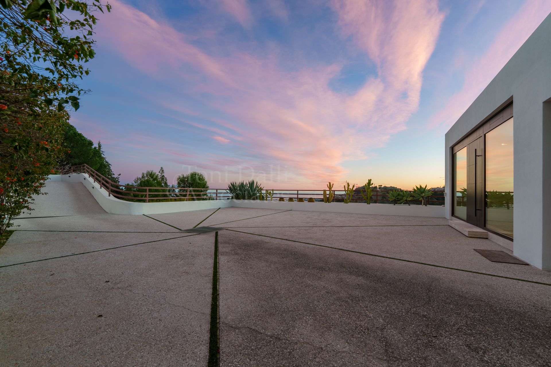 Villa in El Madroñal, Benahavis