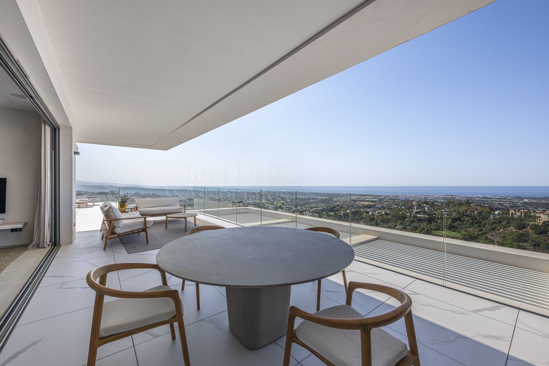 Apartment in Byu Hills, Benahavis