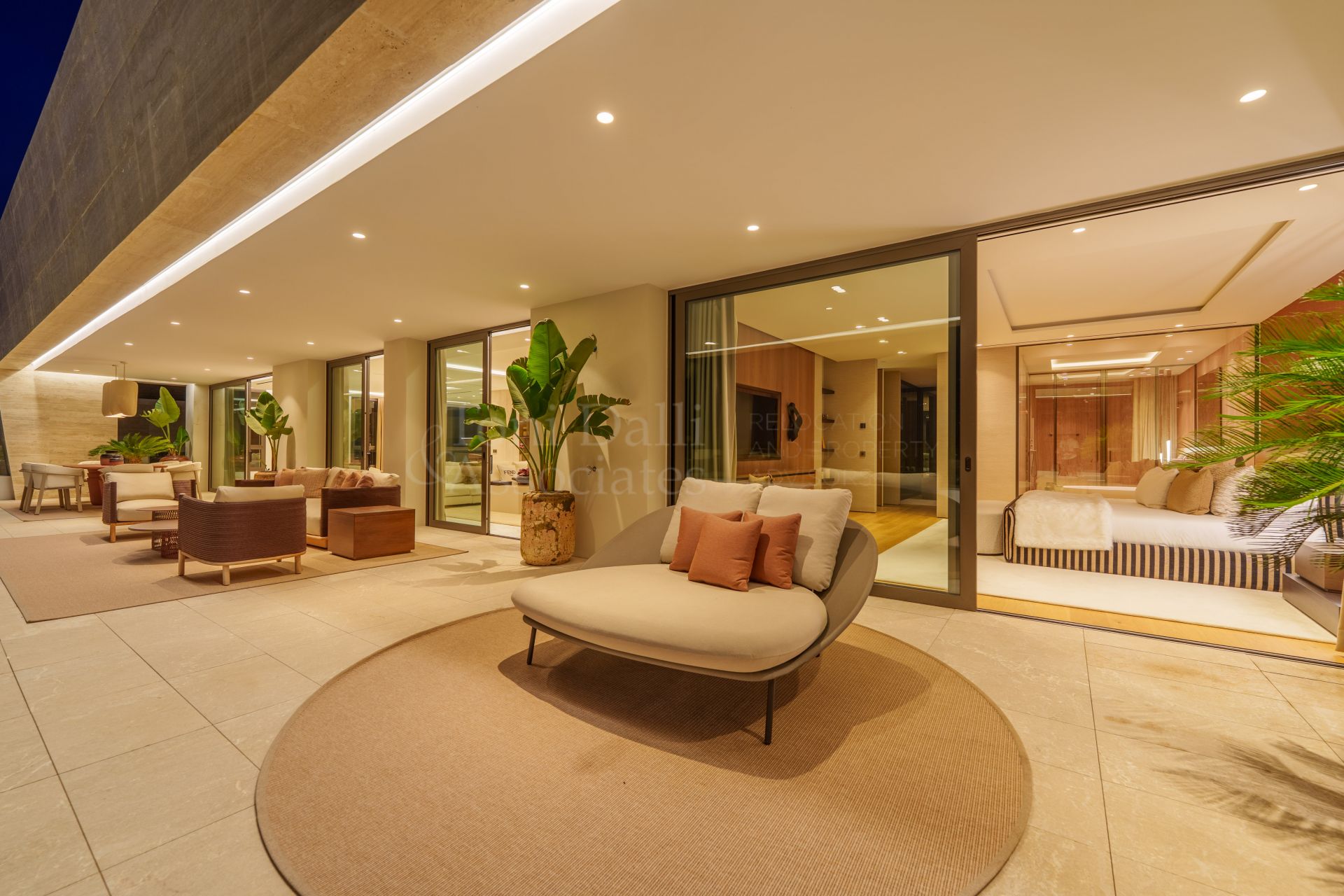 Duplex Penthouse in Marbella Golden Mile, Marbella