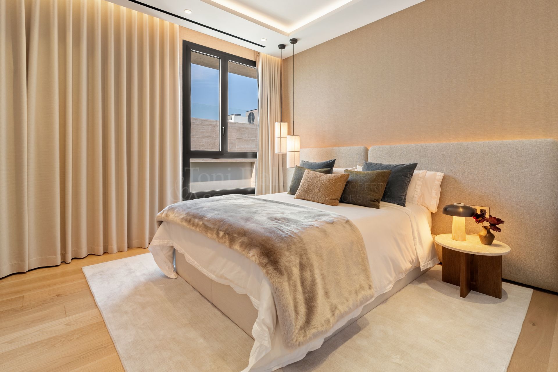 Duplex Penthouse in Marbella Golden Mile, Marbella