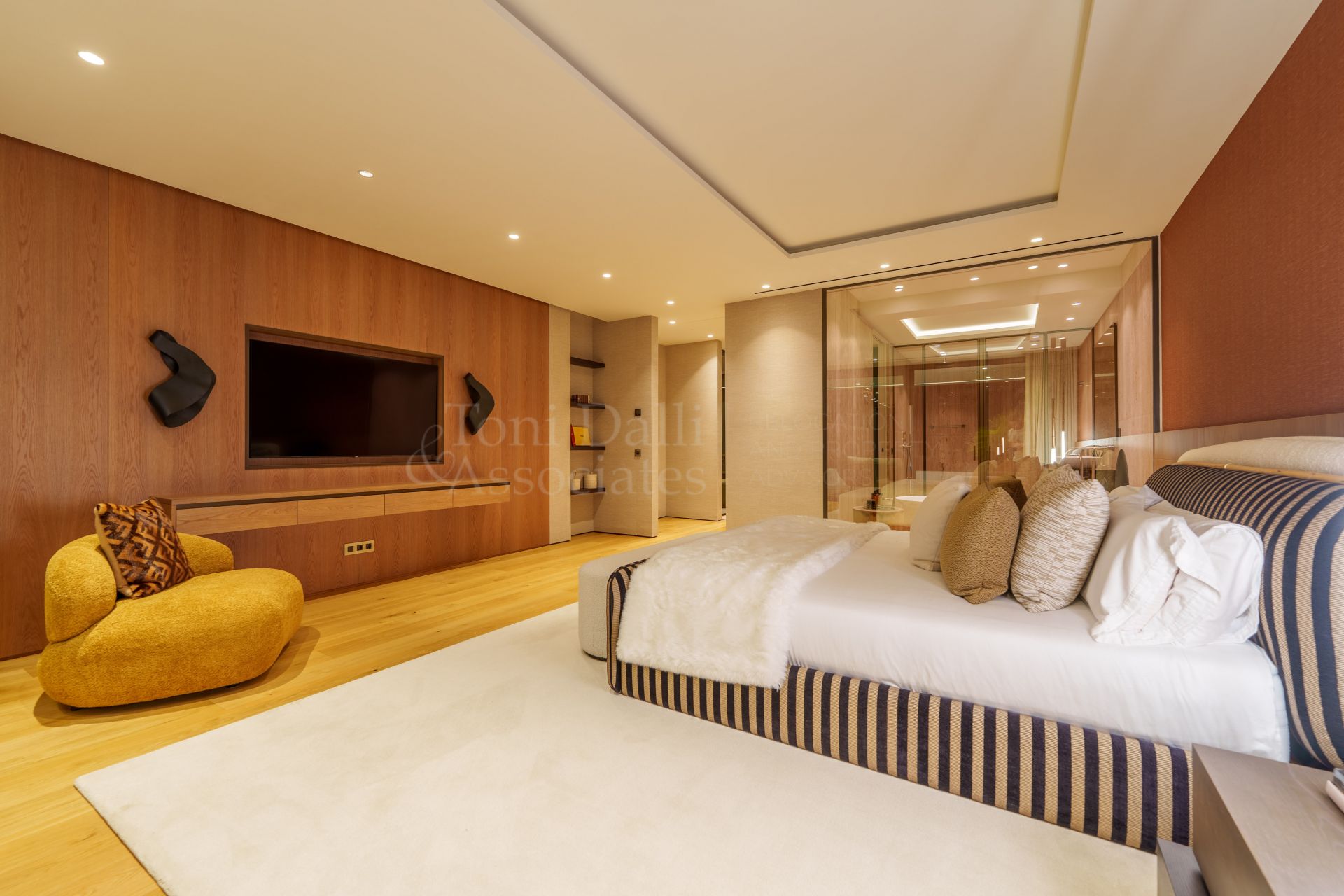 Duplex Penthouse in Marbella Golden Mile, Marbella