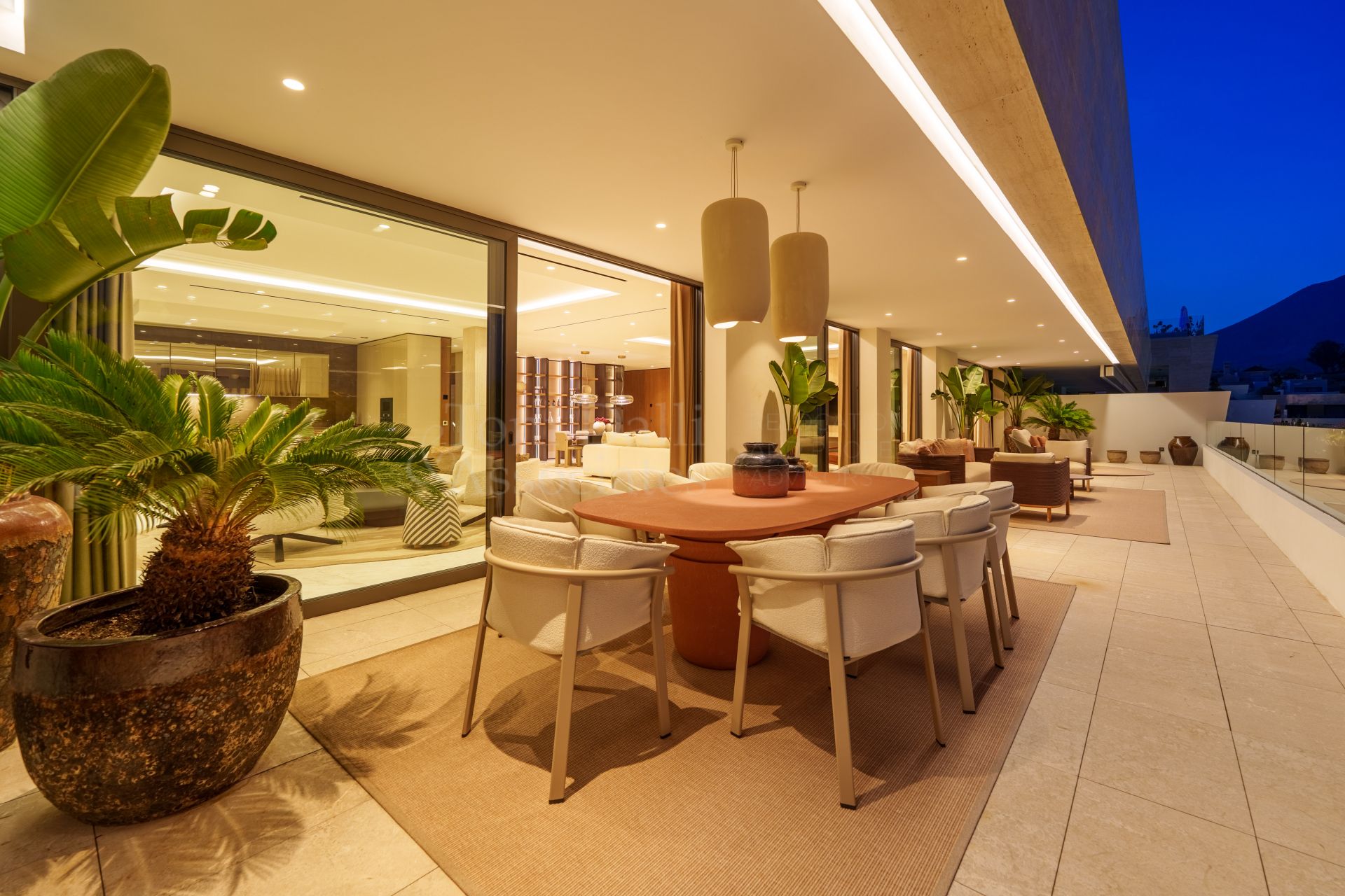 Duplex Penthouse in Marbella Golden Mile, Marbella