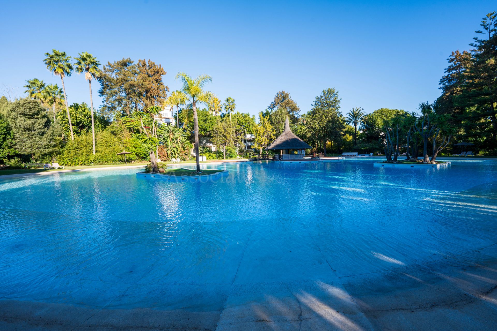 Ground Floor Apartment in Alhambra del Golf, Estepona