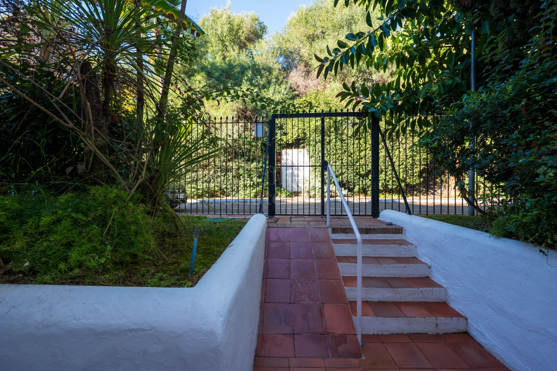 Ground Floor Apartment in Alhambra del Golf, Estepona