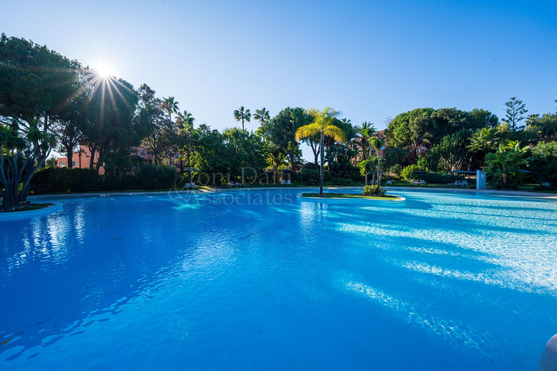 Ground Floor Apartment in Alhambra del Golf, Estepona