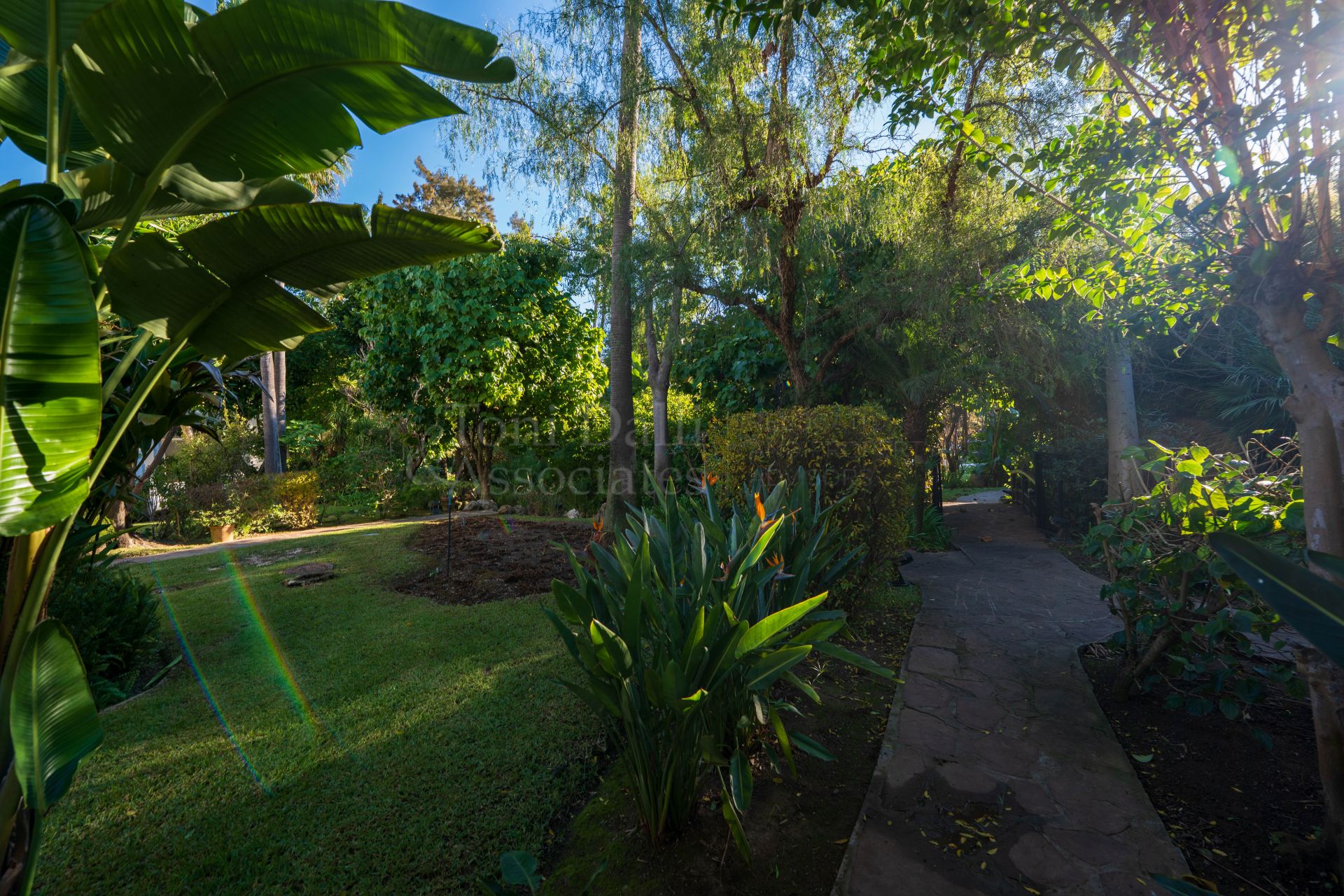 Ground Floor Apartment in Alhambra del Golf, Estepona