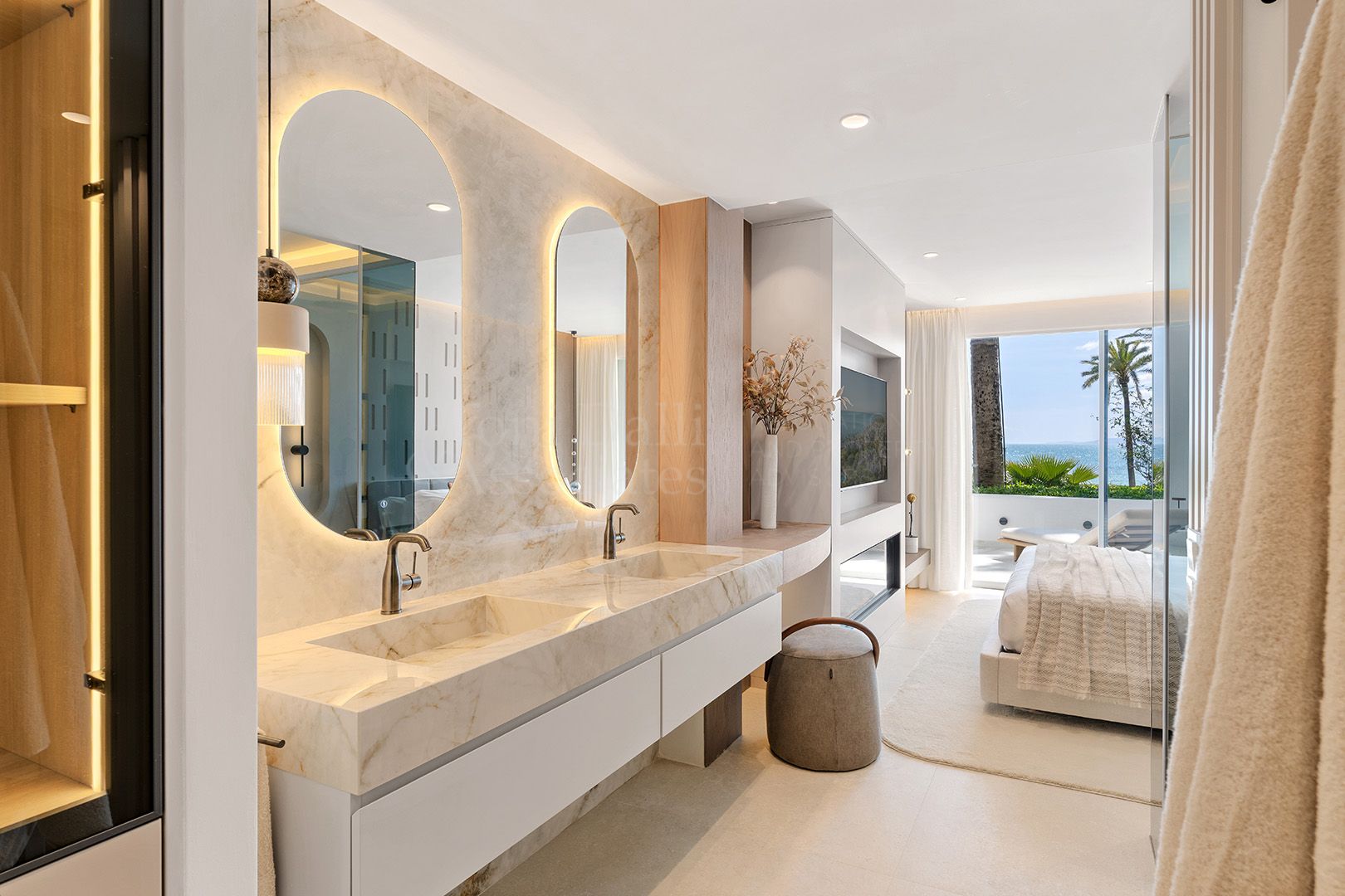 Ground Floor Apartment in Alcazaba Beach, Estepona
