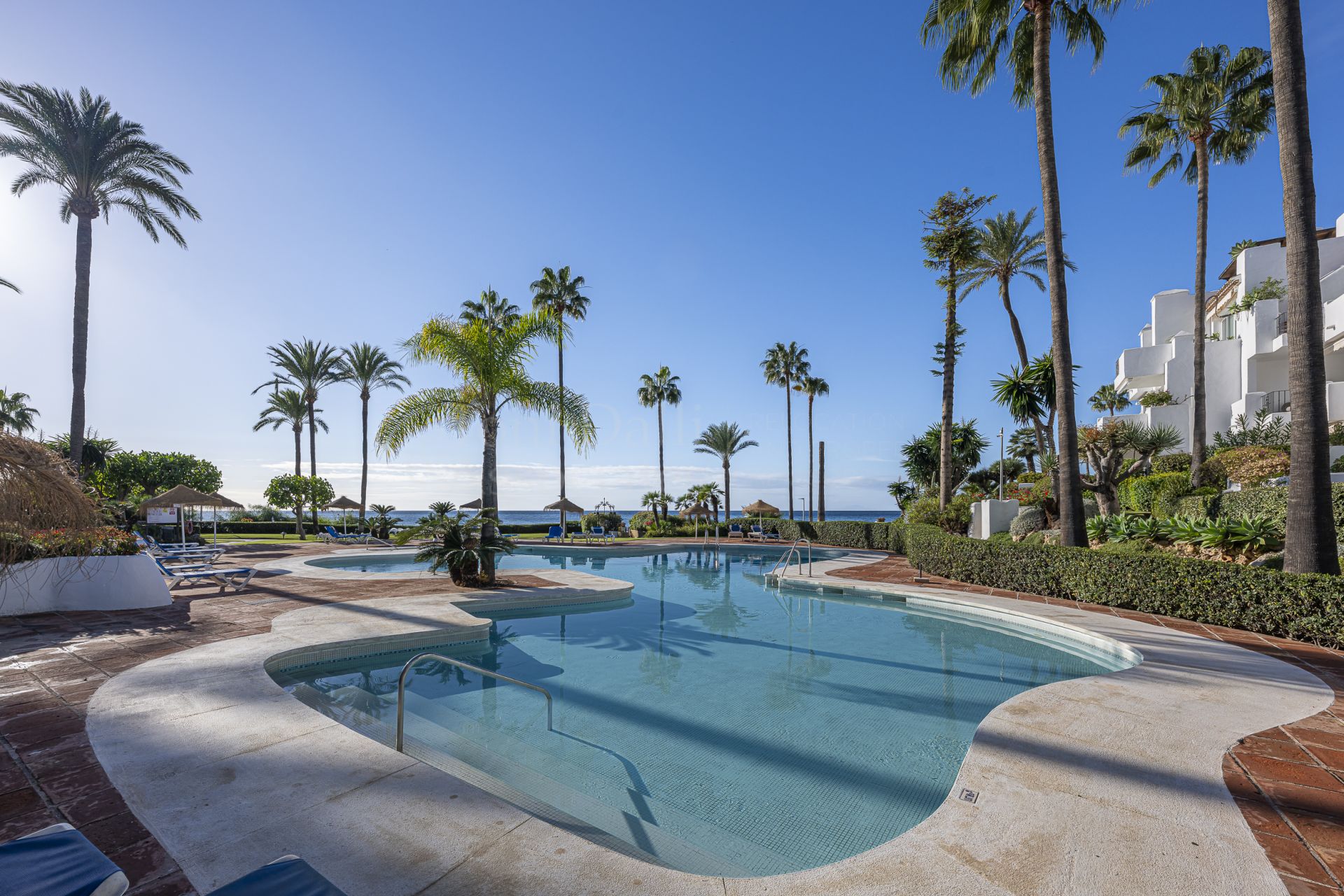 Ground Floor Apartment in Alcazaba Beach, Estepona